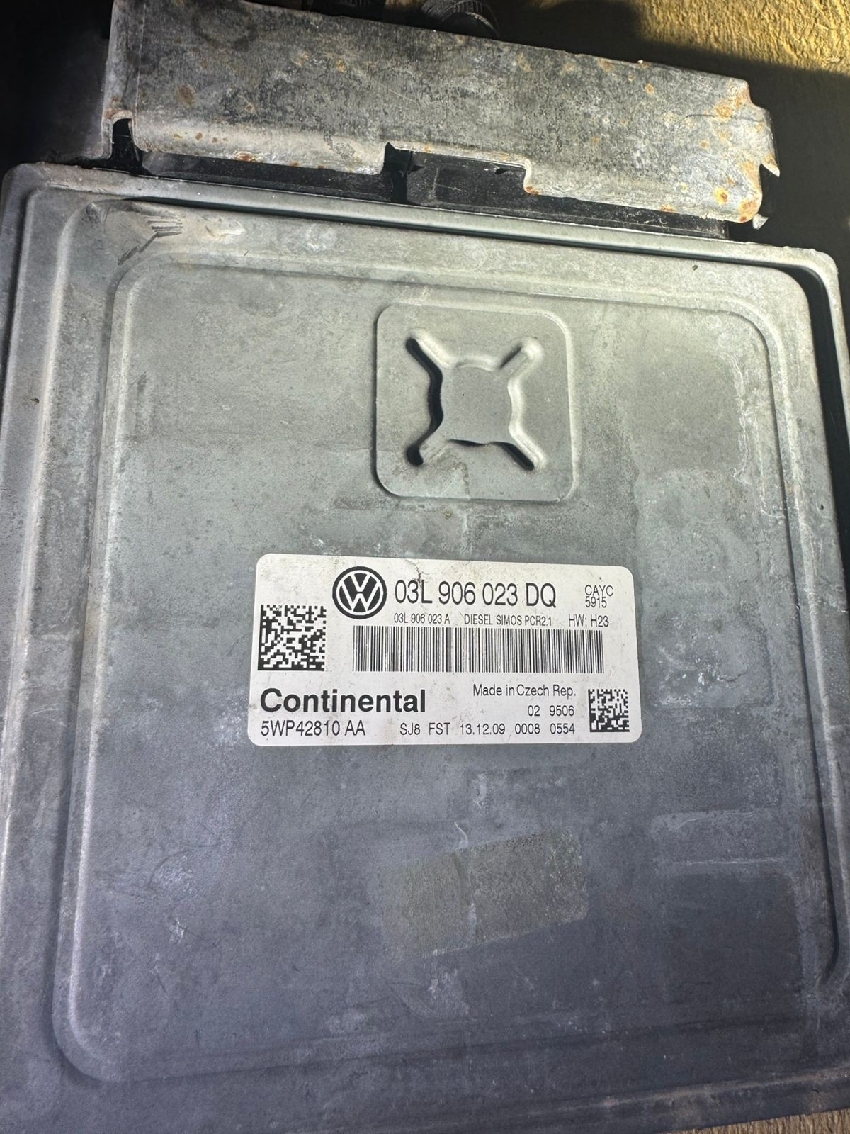 ECU 03L906023DQ Simos PCR 2.1 Continental 5WP42810AA CAYC (1.6 TDI)