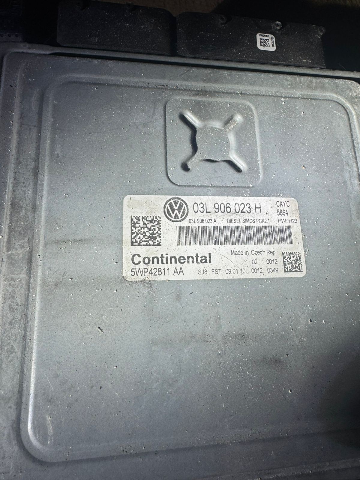 ECU 03L906023H Simos PCR 2.1 Continental 5WP42811AA CAYC (1.6 TDI)