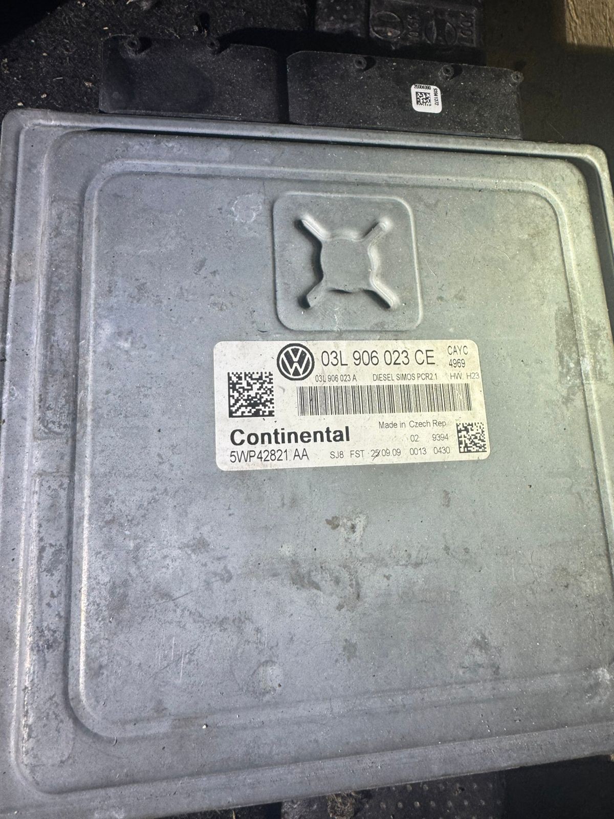 ECU 03L906023CE Simos PCR 2.1 Continental 5WP42821AA CAYC (1.6 TDI)