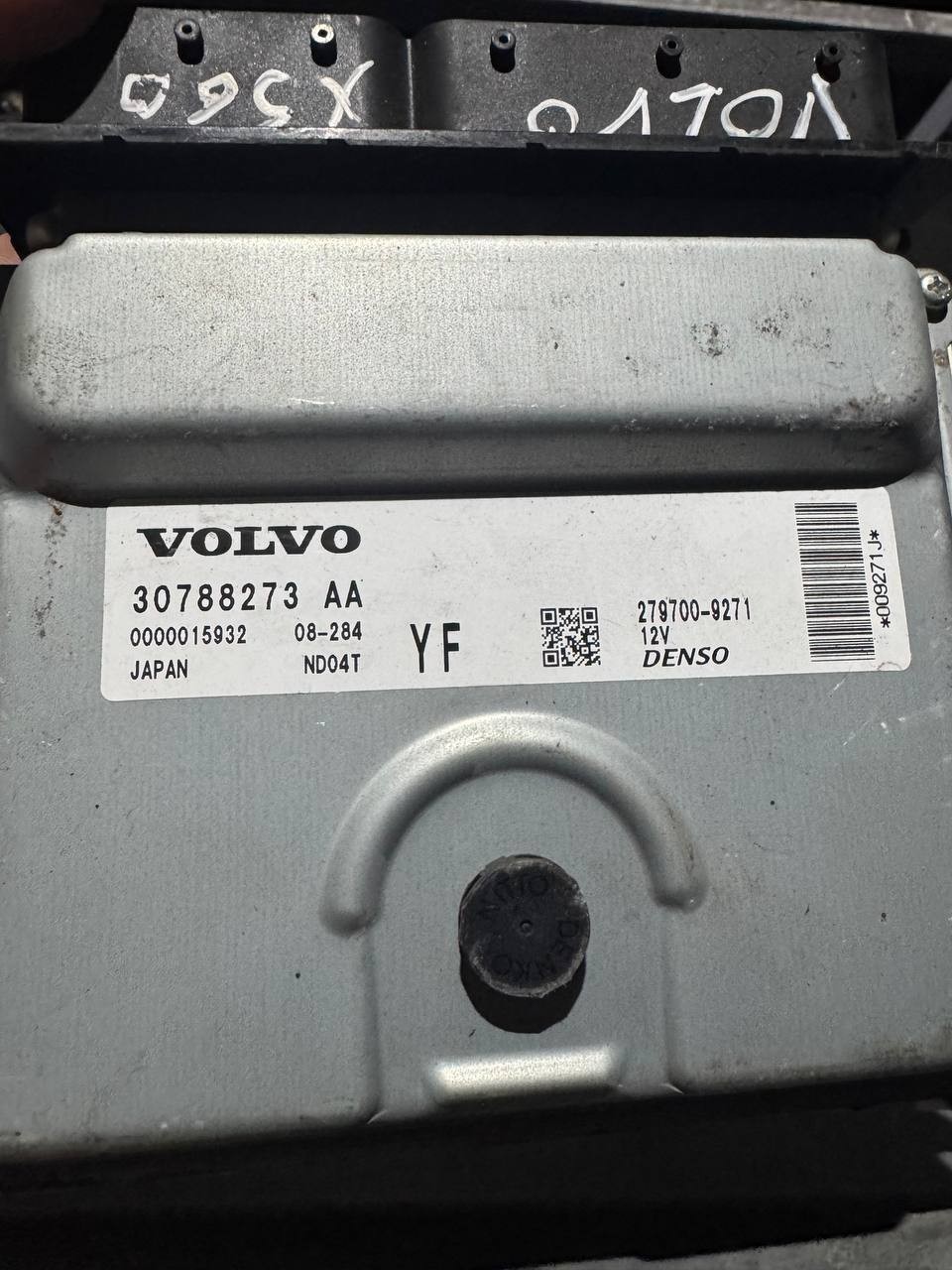 ECU 30788273AA Denso 279700-9271 ND04T
