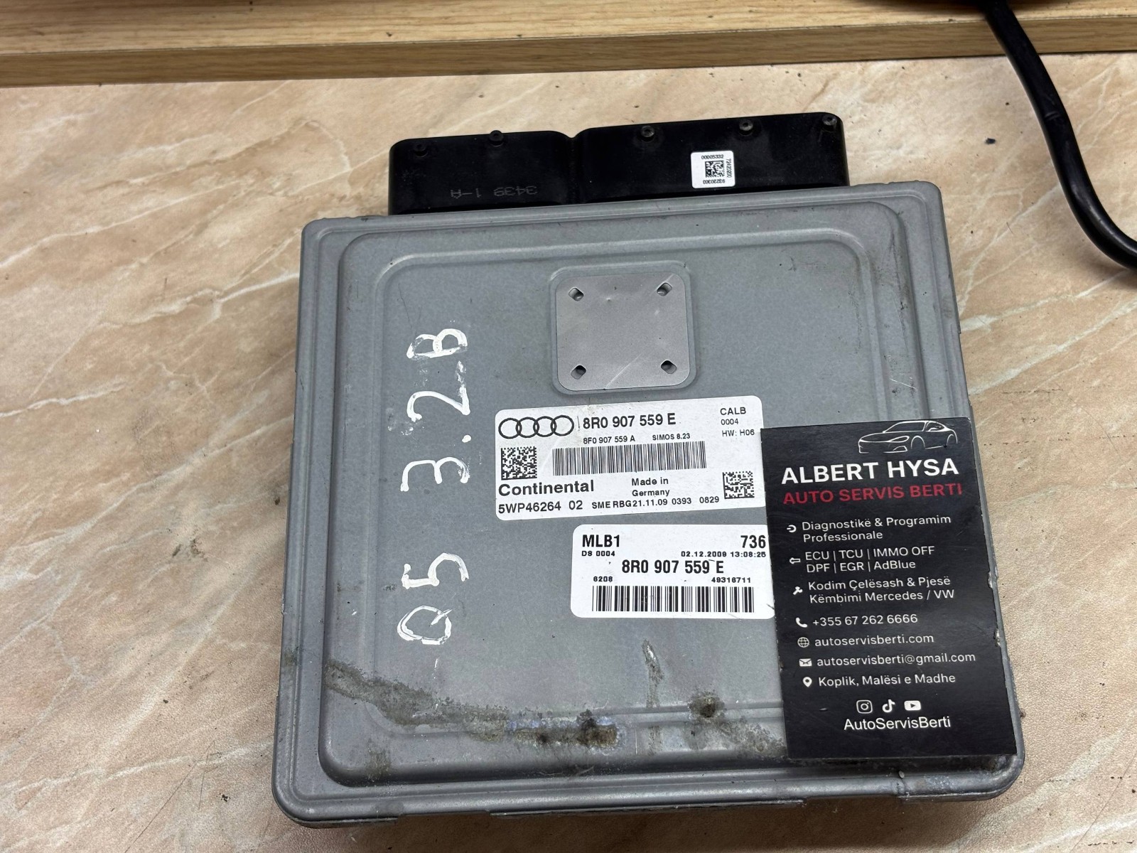 Continental ECU 8R0907559E Simos 8.23 H06 CALB 5WP46264 02 Audi VW Unit