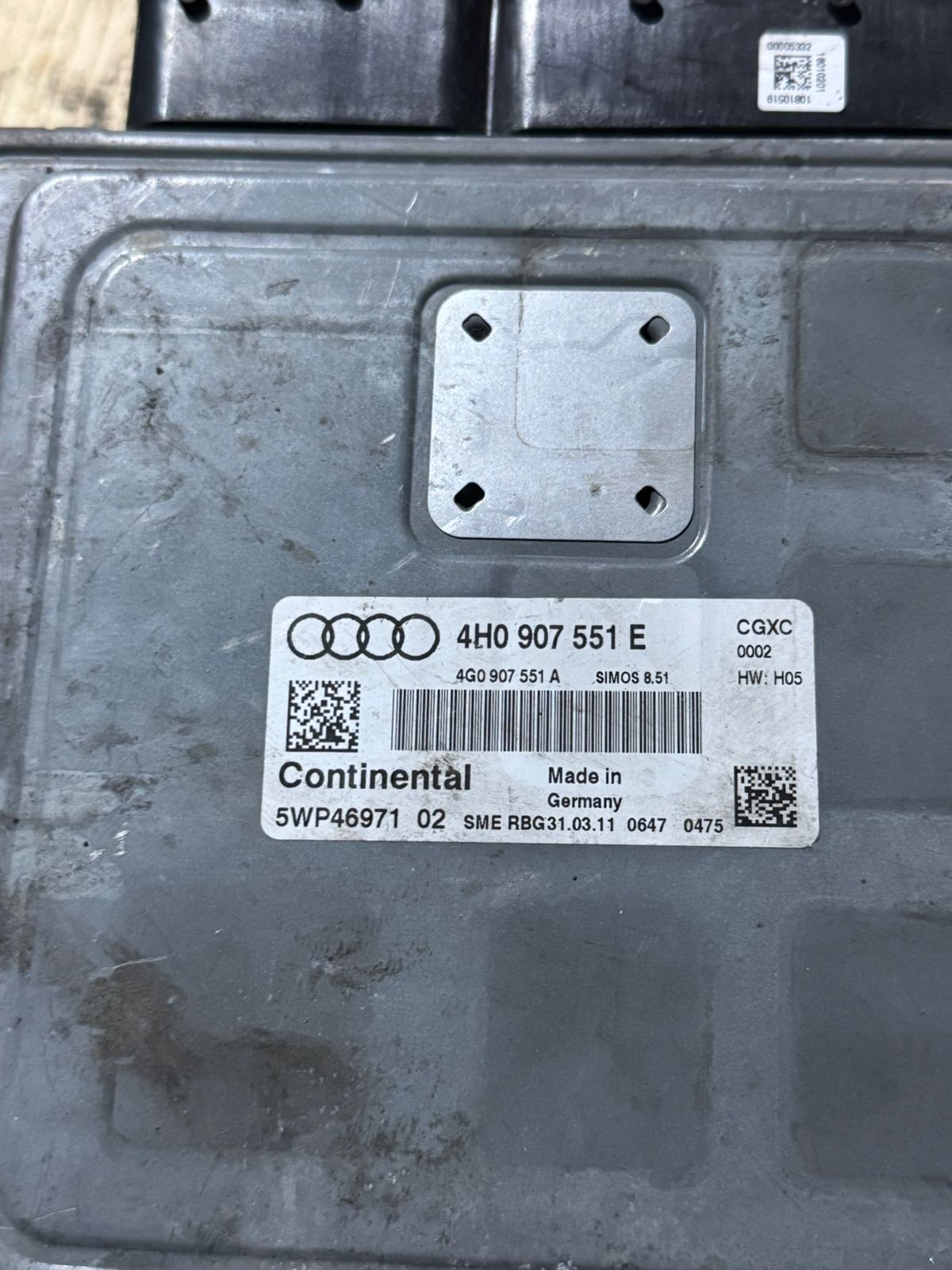 Continental ECU 4H0907551E Simos 8.51 H05 CGXC 5WP46971 02 Audi VW Unit