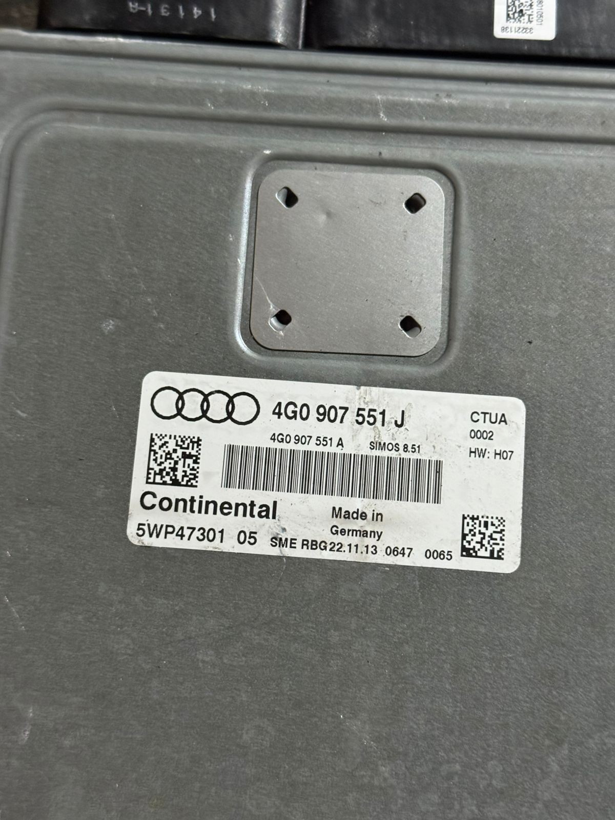 Continental ECU 4G0907551J Simos 8.51 H07 CTUA 5WP47301 05 Audi VW Unit