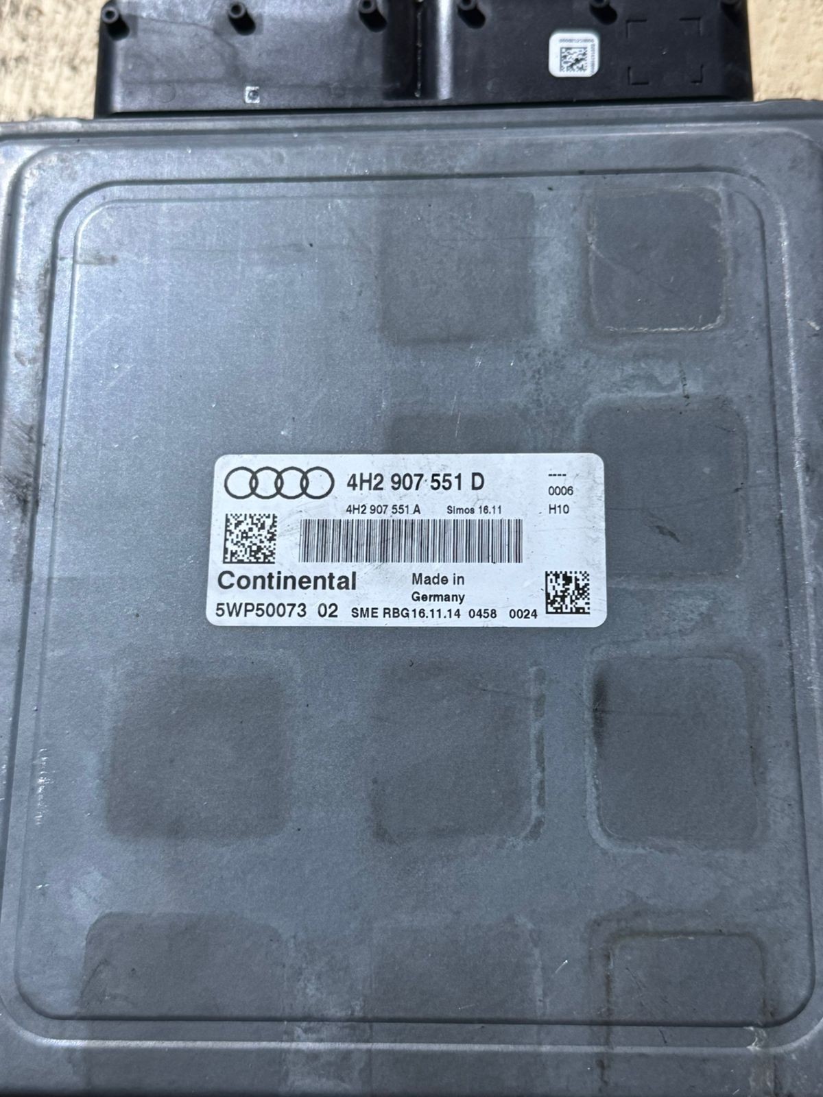 Continental ECU 4H2907551D Simos 16.11 H10 5WP50073 02 Audi VW Engine Unit