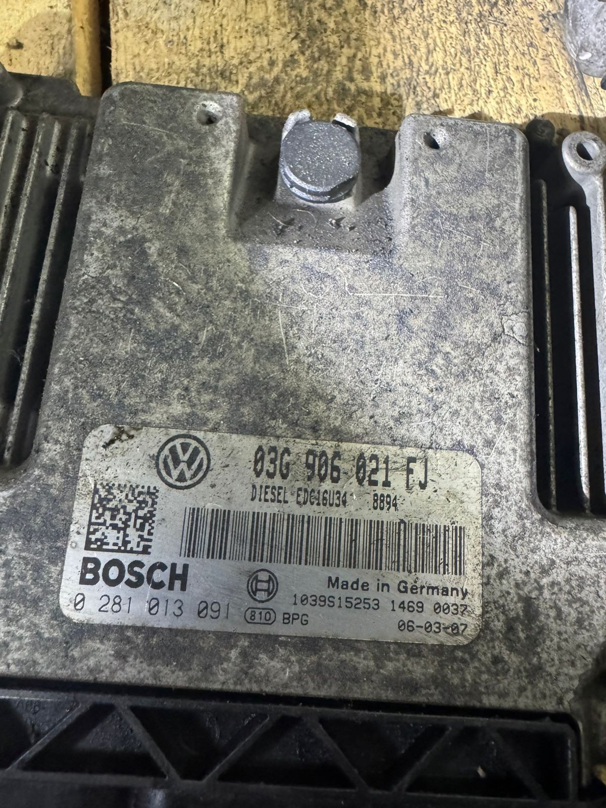 Bosch ECU 03G906021FJ Diesel EDC16U34 0281013091 VW Audi Engine Unit