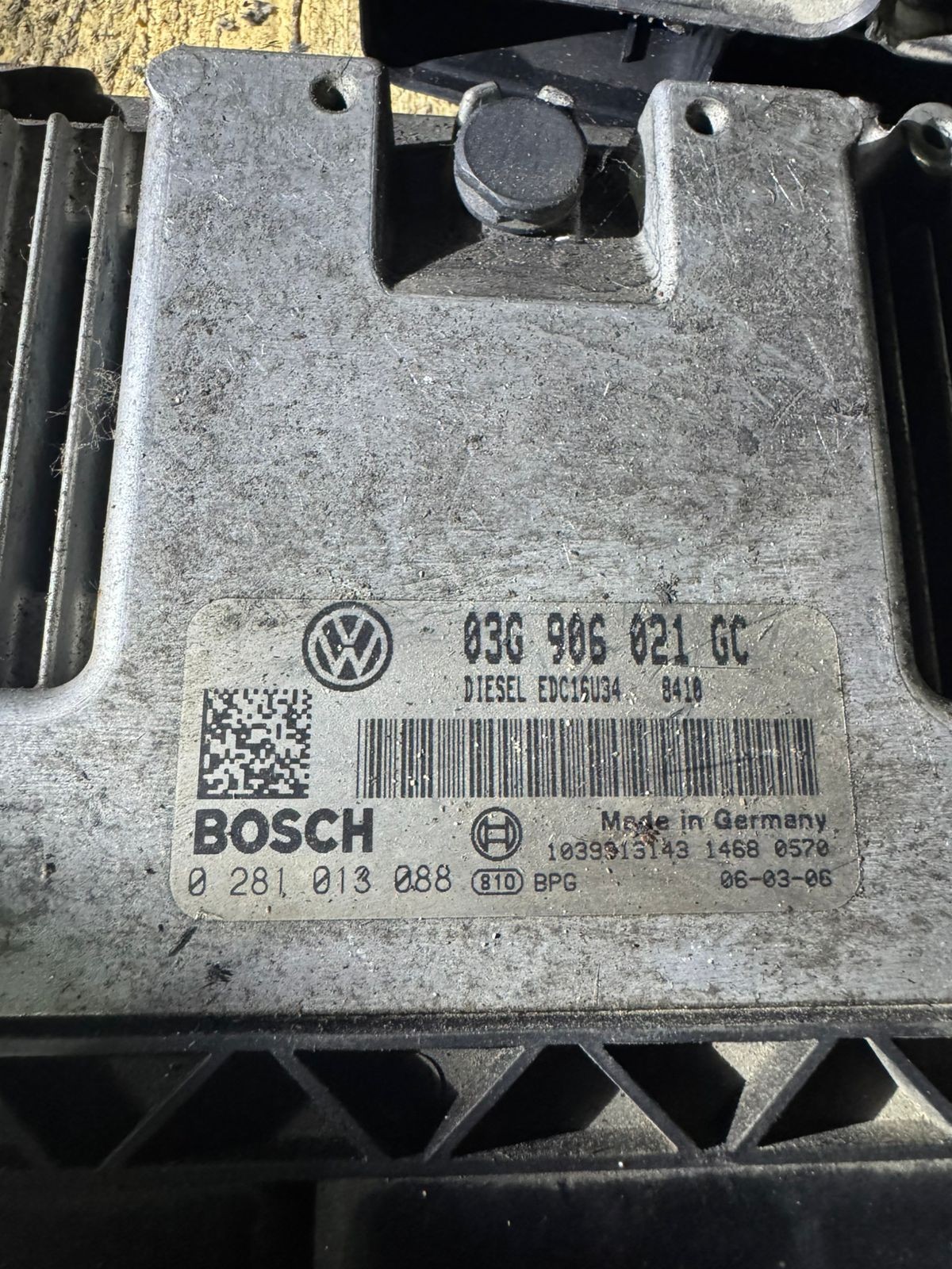Bosch ECU 03G906021GC Diesel EDC16U34 0281013088 VW Audi Engine Unit