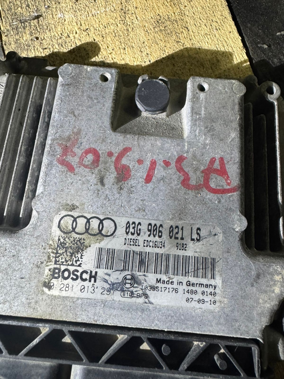 Bosch ECU 03G906021LS Diesel EDC16U34 0281013297 VW Audi Engine Unit