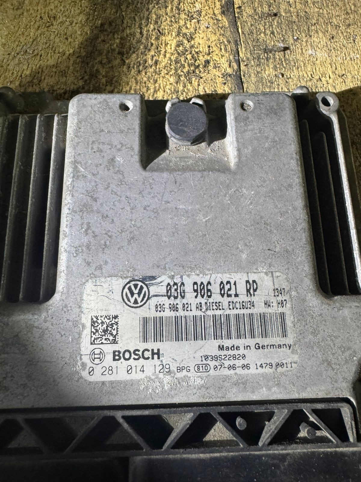 Bosch ECU 03G906021RP Diesel EDC16U34 0281014129 VW Audi Engine Unit