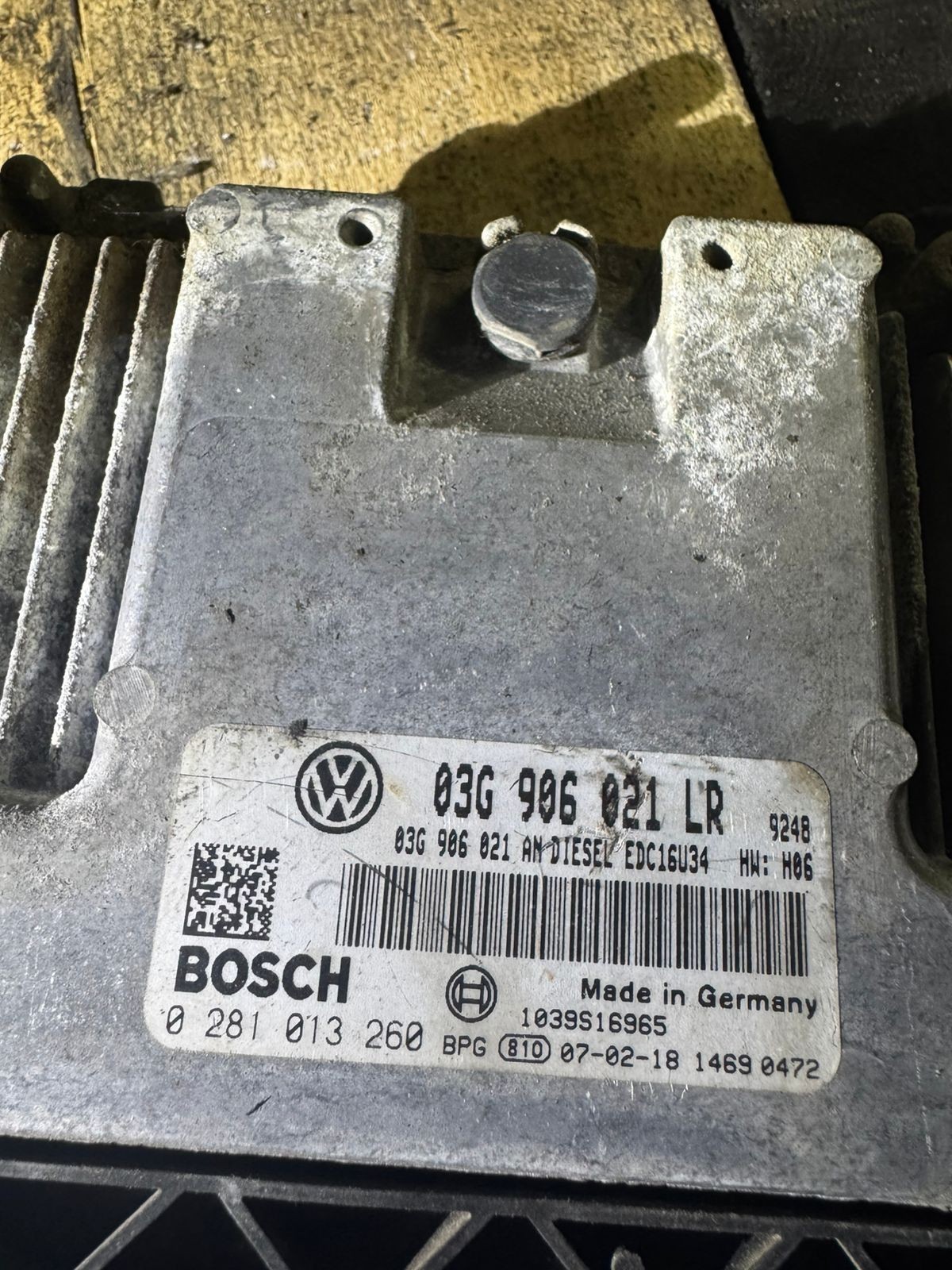 Bosch ECU 03G906021LR Diesel EDC16U34 H06 0281013260 VW Audi Engine Unit