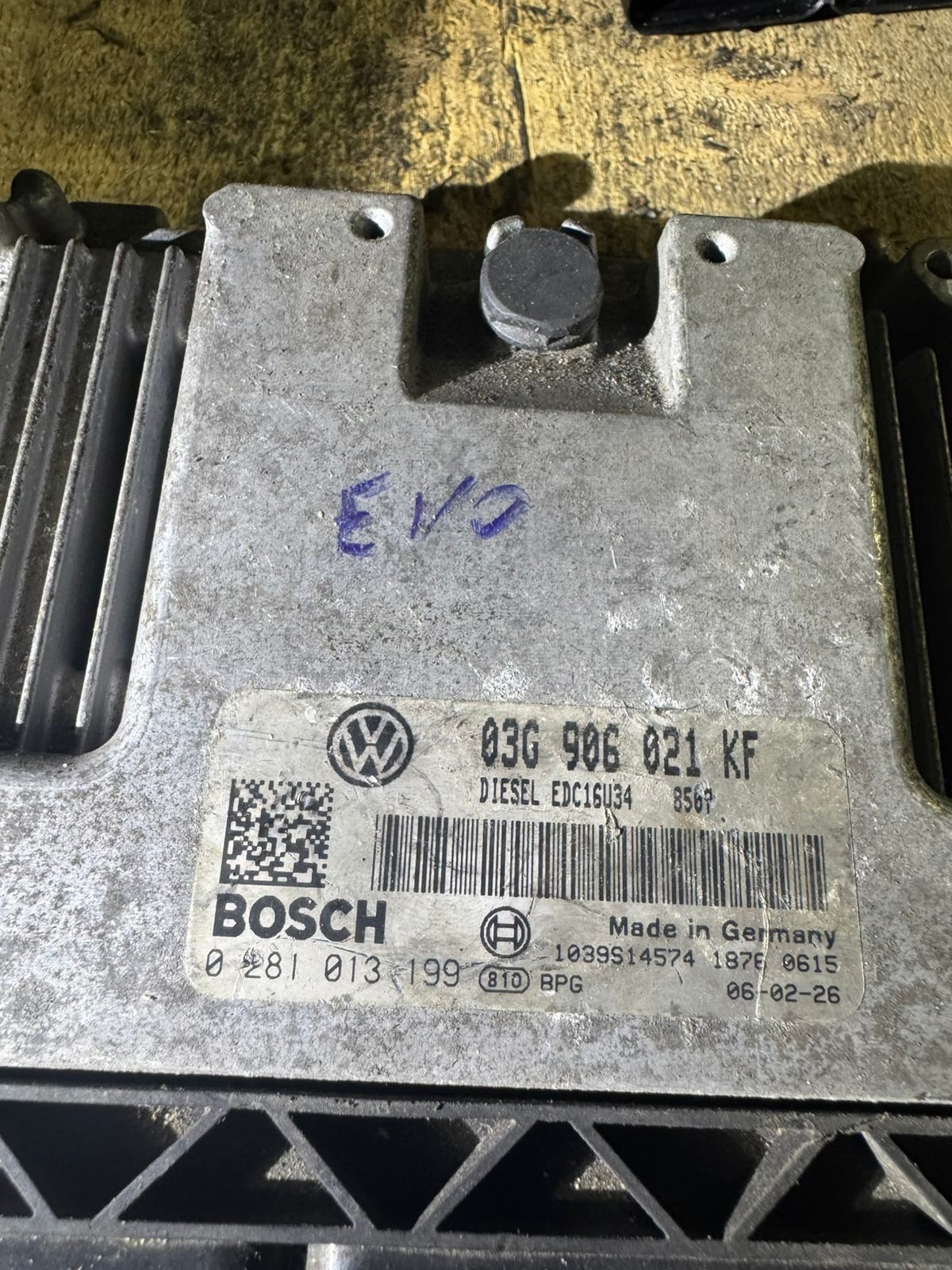 Bosch ECU 03G906021KF Diesel EDC16U34 0281013199 VW Audi Engine Unit