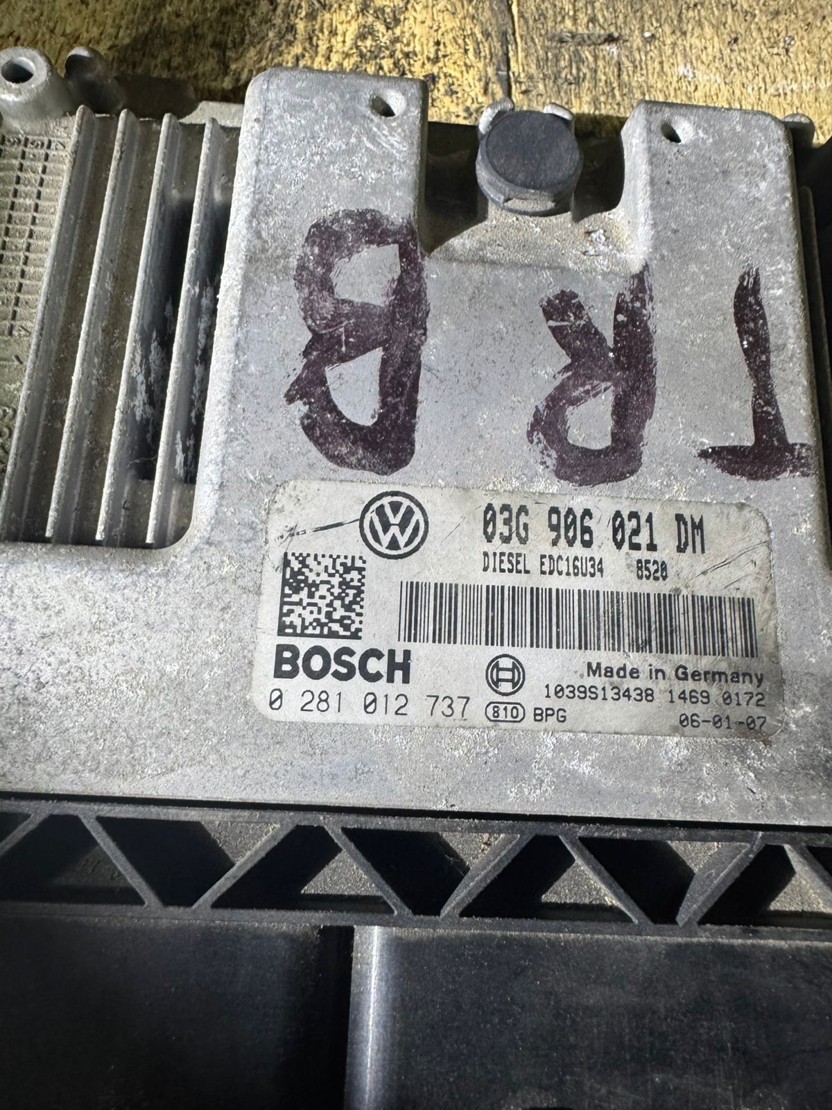 Bosch ECU 03G906021DM Diesel EDC16U34 0281012737 VW Audi Engine Unit