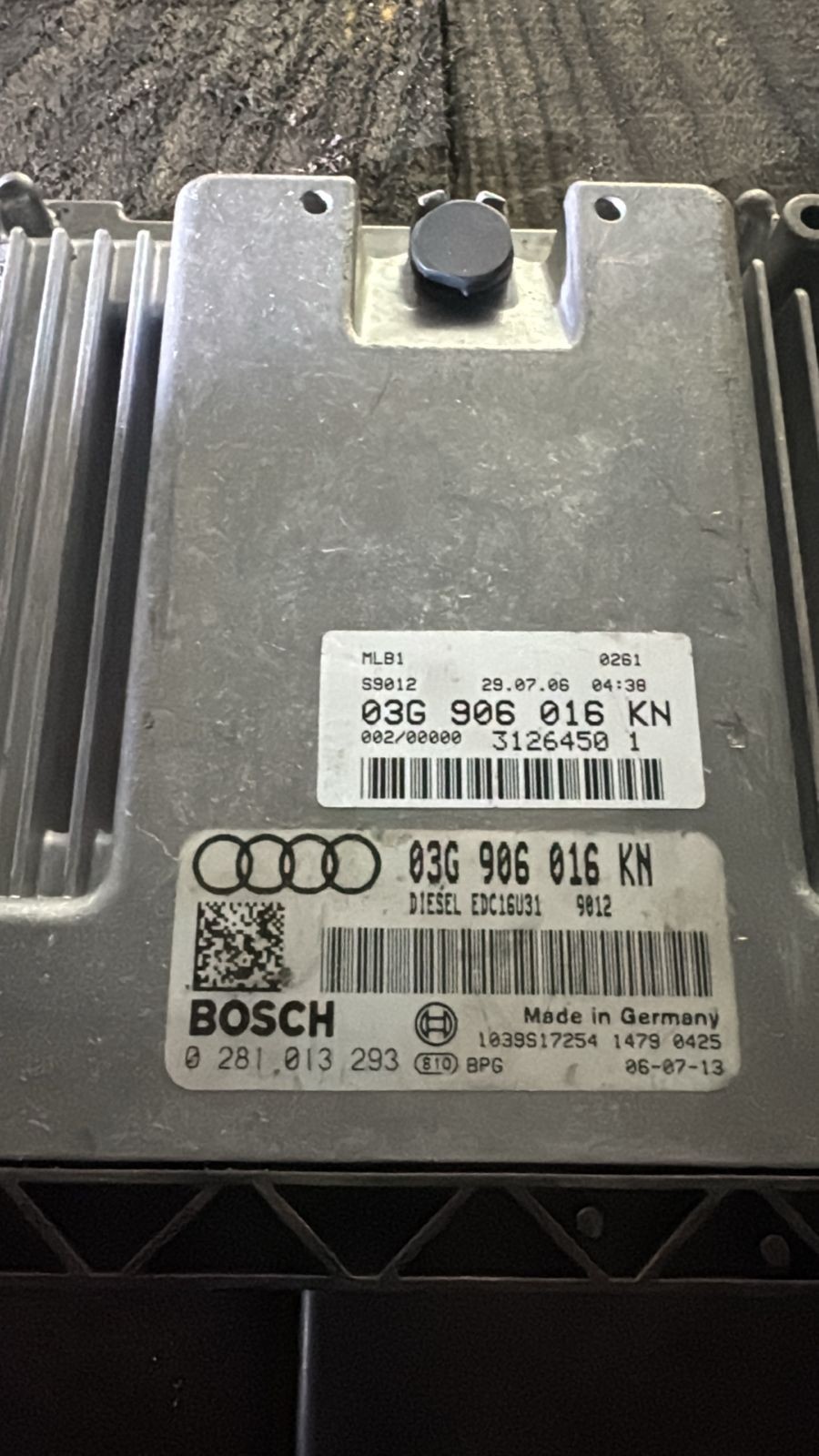 Bosch ECU 03G906016KN EDC16U31 0281013293 VW Audi Engine Control Unit