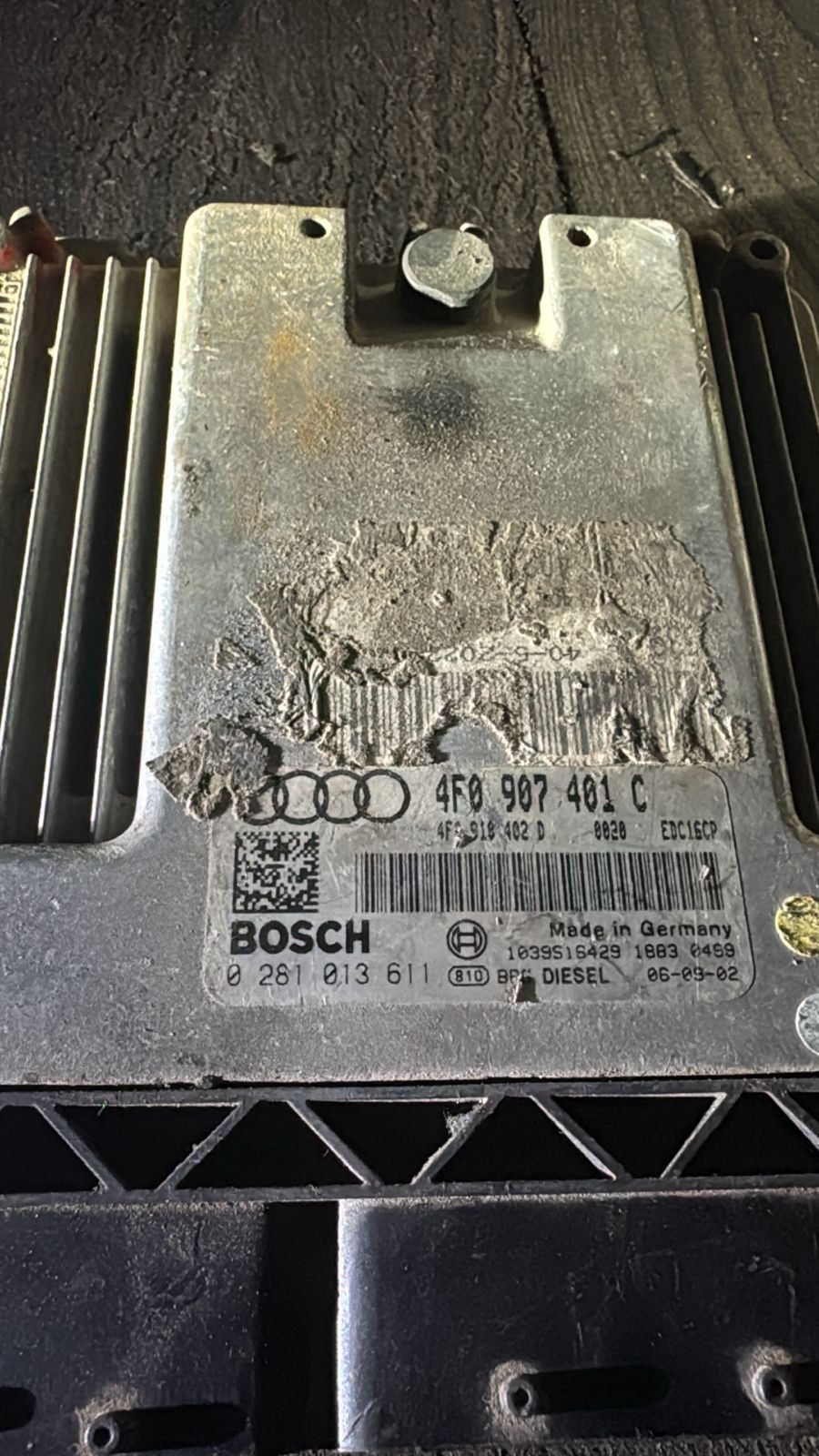 Bosch ECU 4F0907401C EDC16CP 0281013611 VW Audi Engine Control Unit