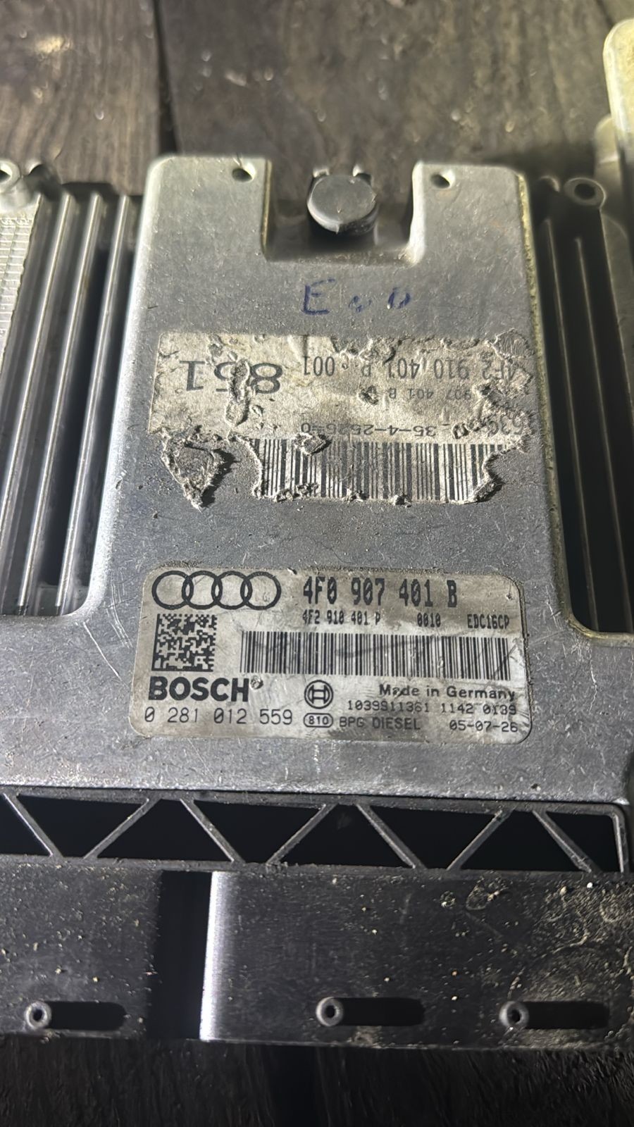 Bosch ECU 4F0907401B 4F2910401P EDC16CP 0281012559 VW Audi Engine Control Unit