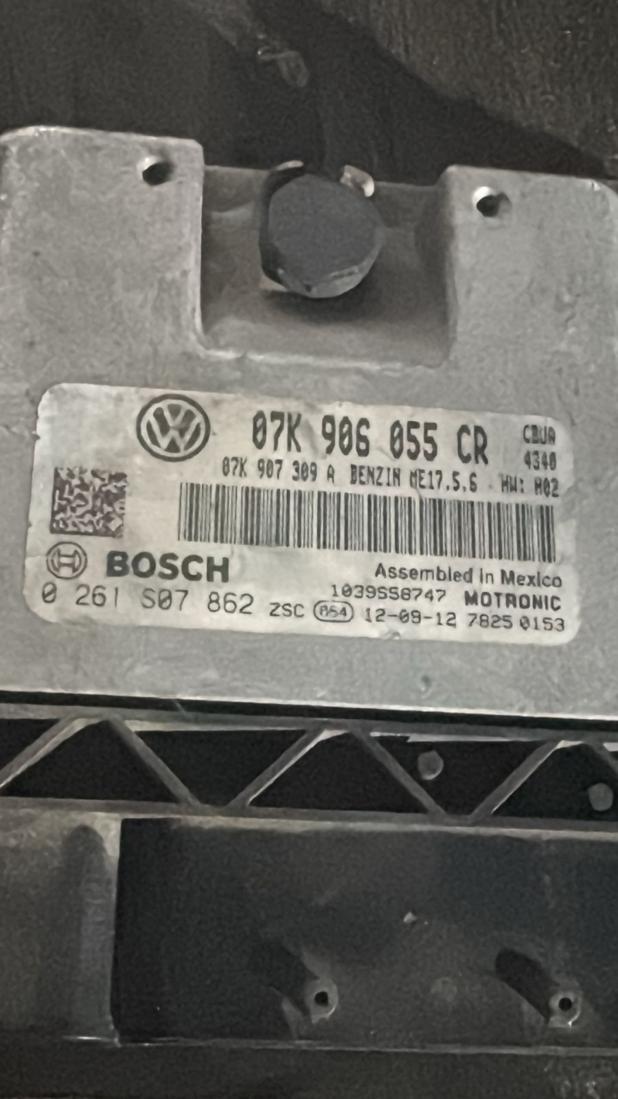 Bosch ECU 07K906055CR ME17.5.6 H02 0261S07862 VW Audi Engine Control Unit