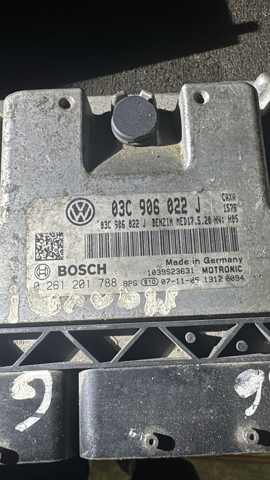 Bosch ECU 03C906022J ME17.5.20 H05 0261201788 VW Audi Engine Control Unit