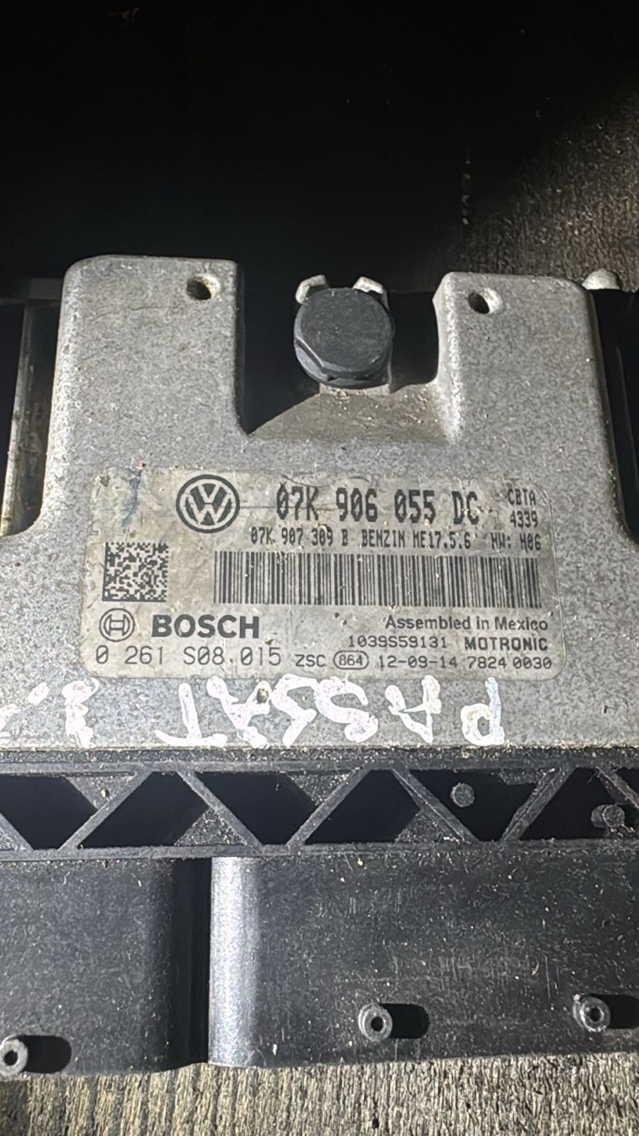 Bosch ECU 07K906055DC ME17.5.6 H06 0261S08015 VW Audi Engine Control Unit