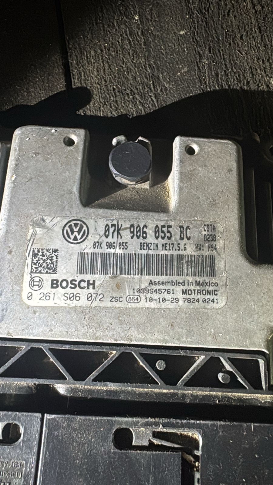 Bosch ECU 07K906055BC ME17.5.6 H04 0261S06072 VW Audi Engine Control Unit