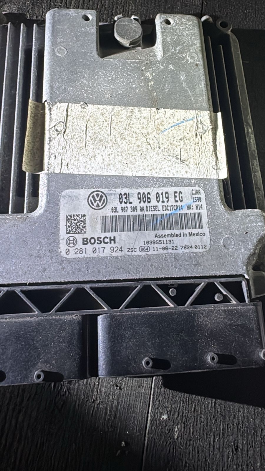 Bosch ECU 03L906019EG 03L907309AA EDC17CP14 0281017924 VW Audi Engine Control