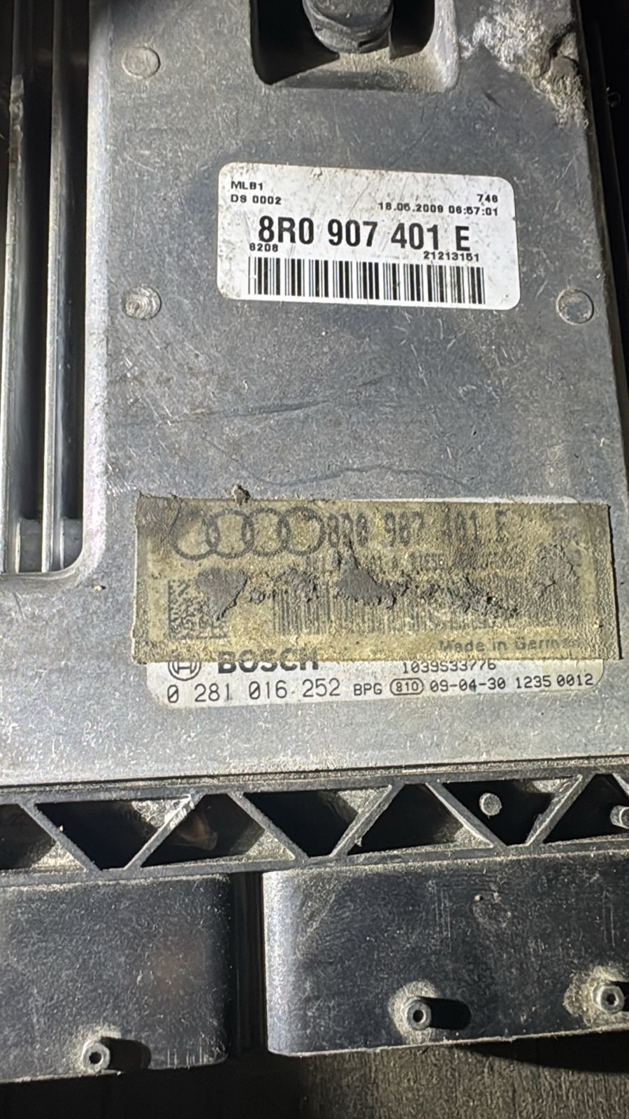 Bosch ECU 8E0907401E EDC17CP14 281016252 VW Audi Engine Control Unit