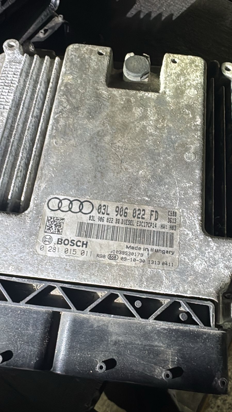 Bosch ECU 03L906022FD 03L906022BQ EDC17CP14 0281015011 VW Audi Engine Control