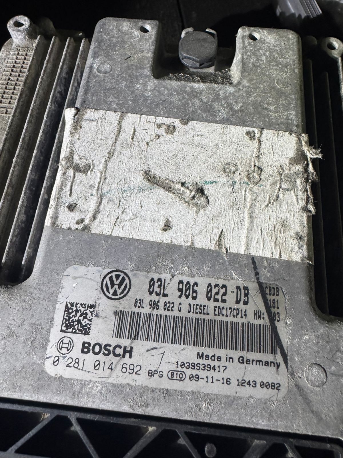 Bosch ECU 03L906022DB 03L906022G EDC17CP14 0281014692 VW Audi Engine Control