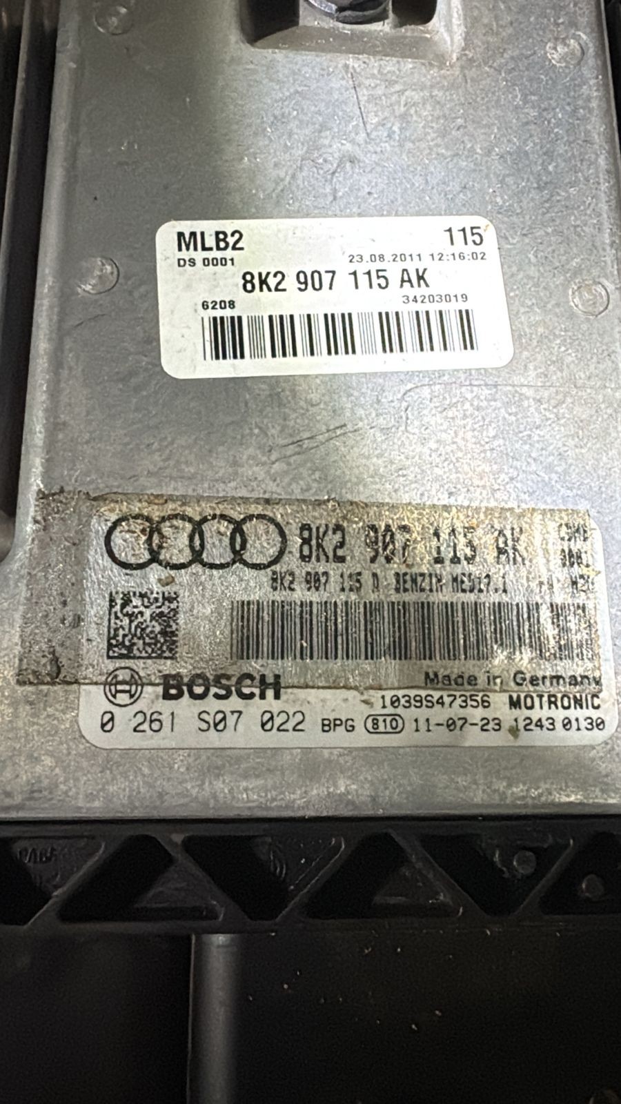 Bosch ECU 8K2907115AK MED17.1 0261S07022 Audi VW Engine Control Unit