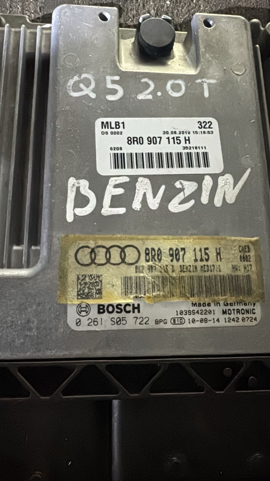 Bosch ECU 8R0907115H MED17.1 0261S05722 Audi VW Engine Control Unit