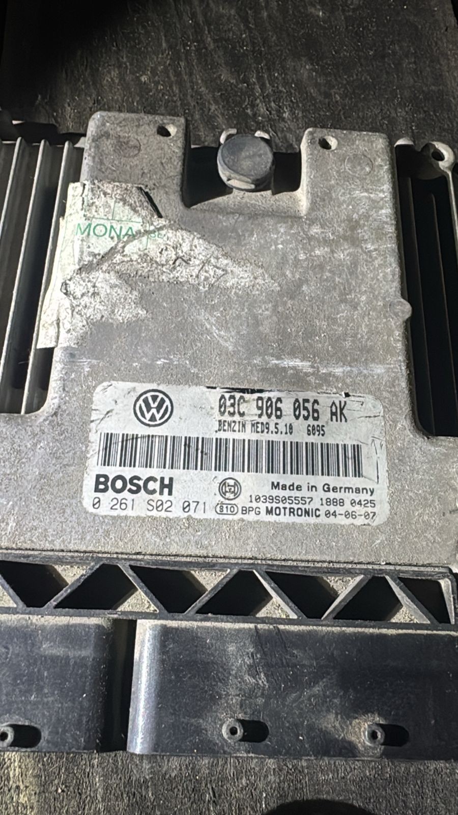 Bosch ECU 03G906056AK MED9.5.10 0261S02071 VW Audi Engine Control Unit