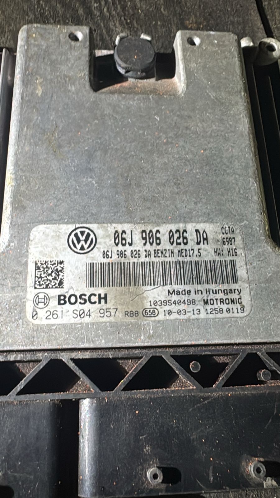 Bosch ECU 06J906026DA MED17.5 0261S04957 VW Audi Engine Control Unit