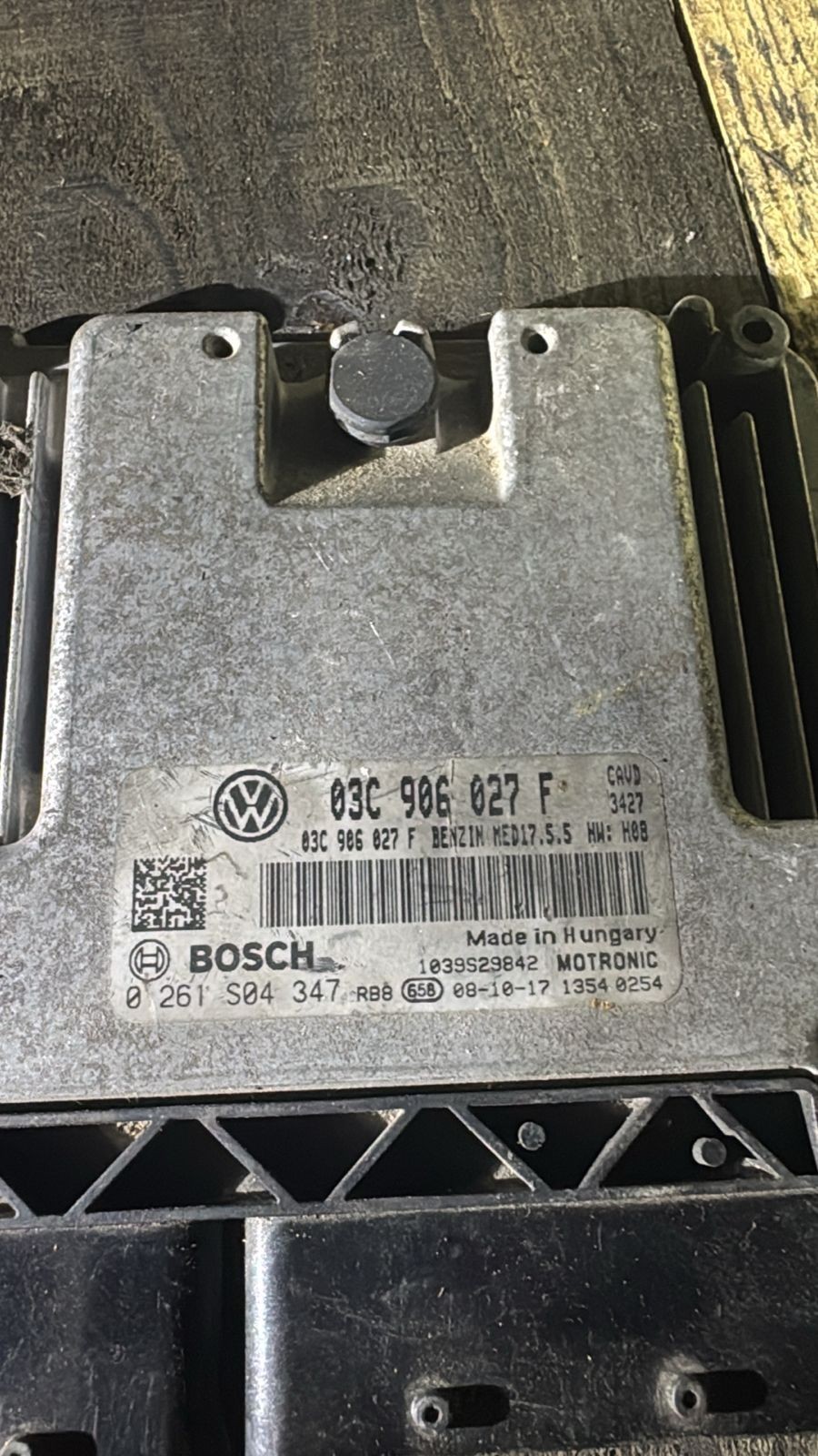 Bosch ECU 03C906027F MED17.5.5 0261S04347 VW Audi Engine Control Unit