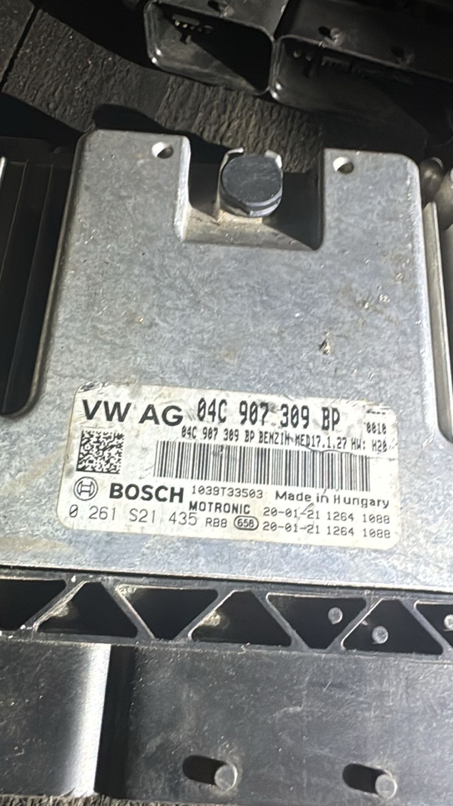 Bosch ECU 04C907309BP MED17.1.27 0261S21435 VW Audi Engine Control Unit