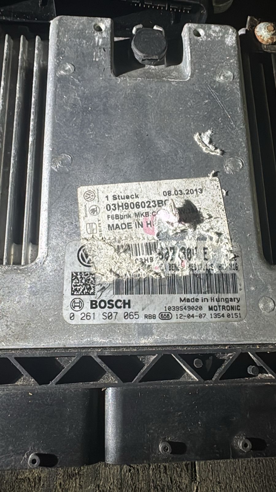 Bosch ECU 03H907309E MED17.1.6 0261S07065 VW Audi Engine Control Unit