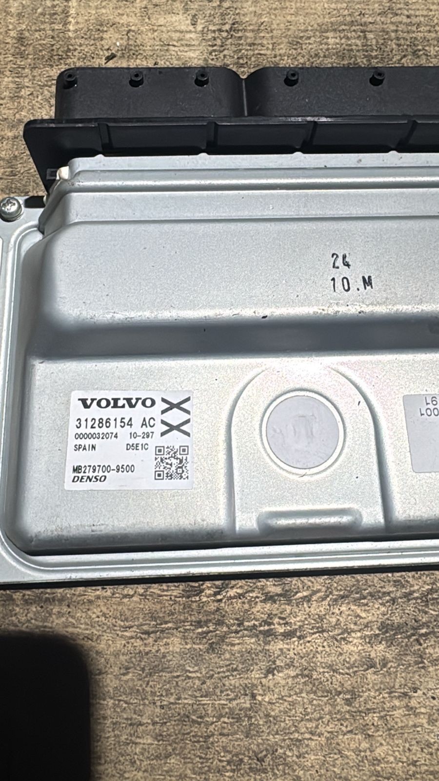Denso ECU 31286154AC MB279700-9500 Volvo Engine Control Module ECM Unit