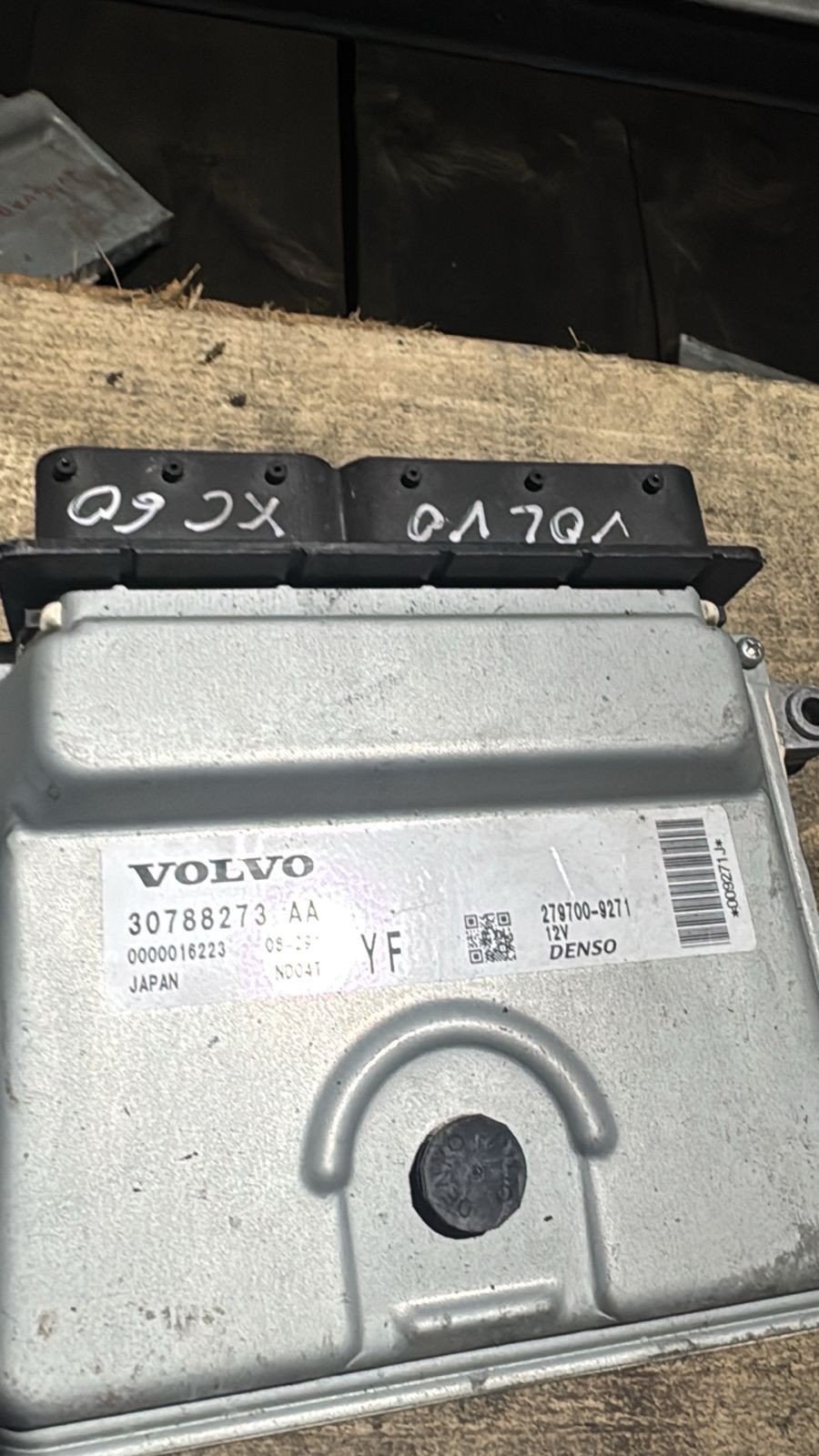 Denso ECU 30788273AA 279700-9271 Volvo Engine Control Module ECM Unit