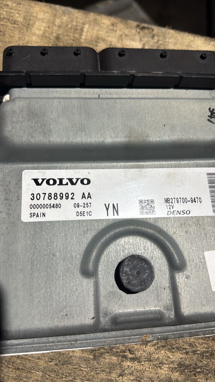 Denso ECU 30788992AA MB279700-9470 Volvo Engine Control Module ECM Unit