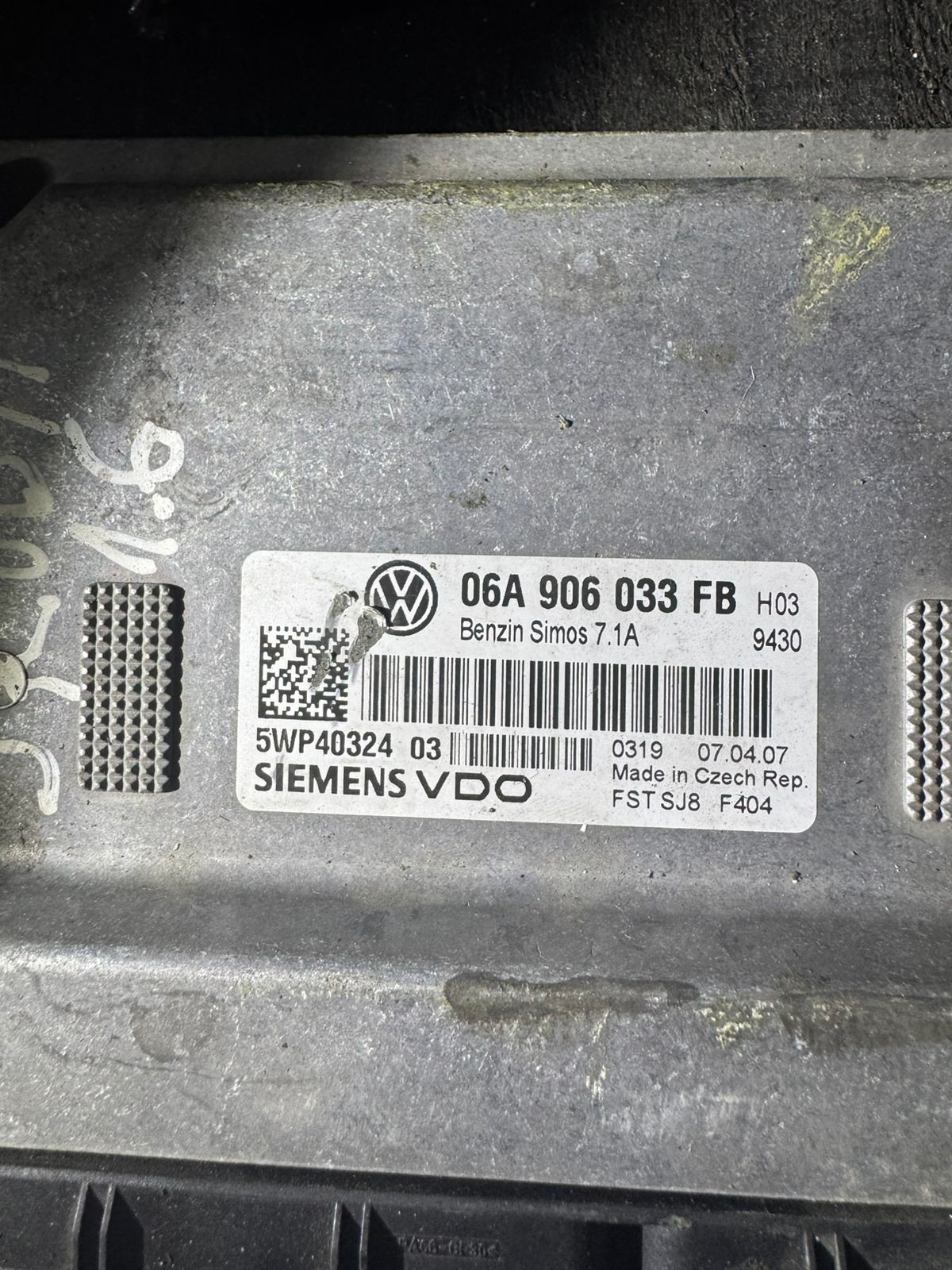 Siemens ECU 06A906033FB 5WP40324 03 Simos 7.1A VW Audi Engine Control Unit