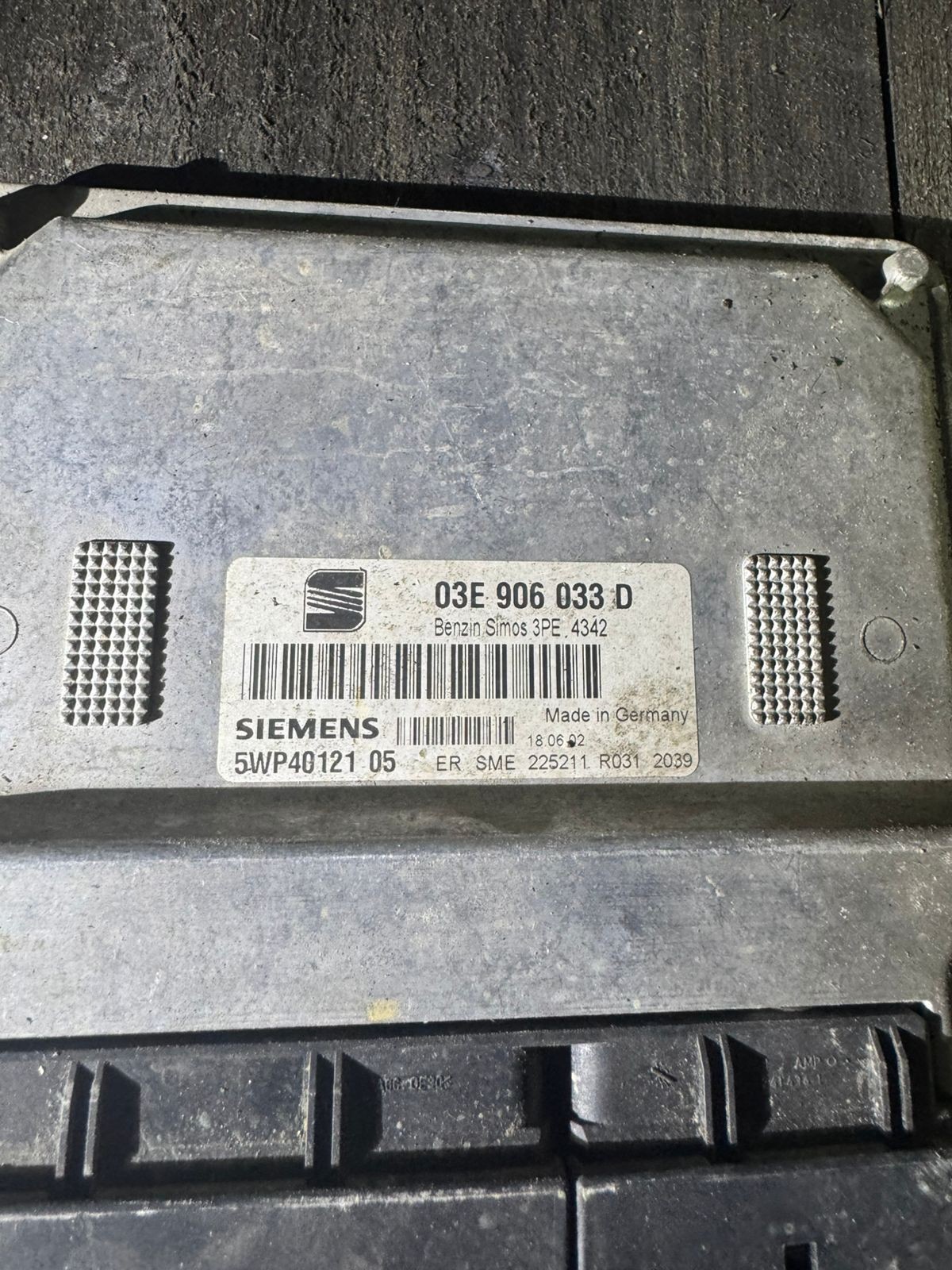 Siemens ECU 03E906033D 5WP40121 05 Simos 3PE VW Audi Engine Control Unit