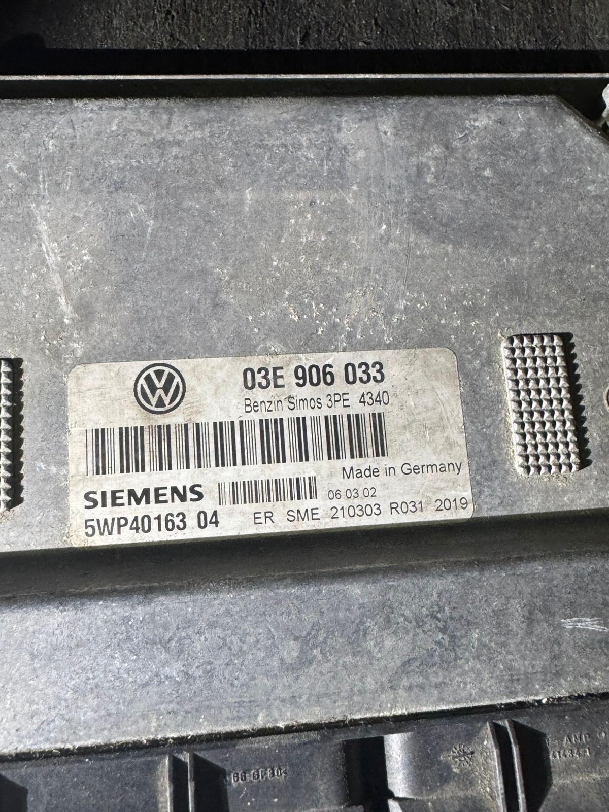 Siemens ECU 03E906033 5WP40163 04 Simos 3PE VW Audi Engine Control Unit