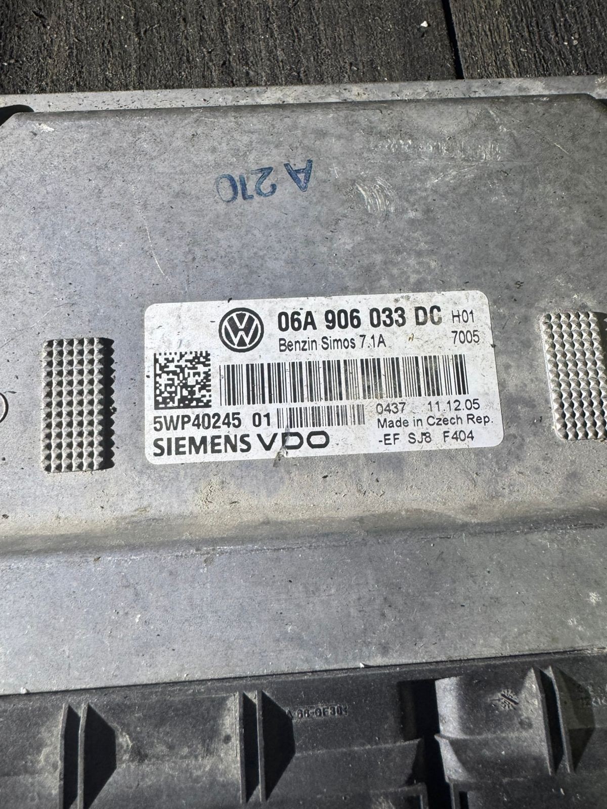 Siemens VDO ECU 06A906033DC 5WP40245 01 Simos 7.1A VW Audi Engine Control Unit