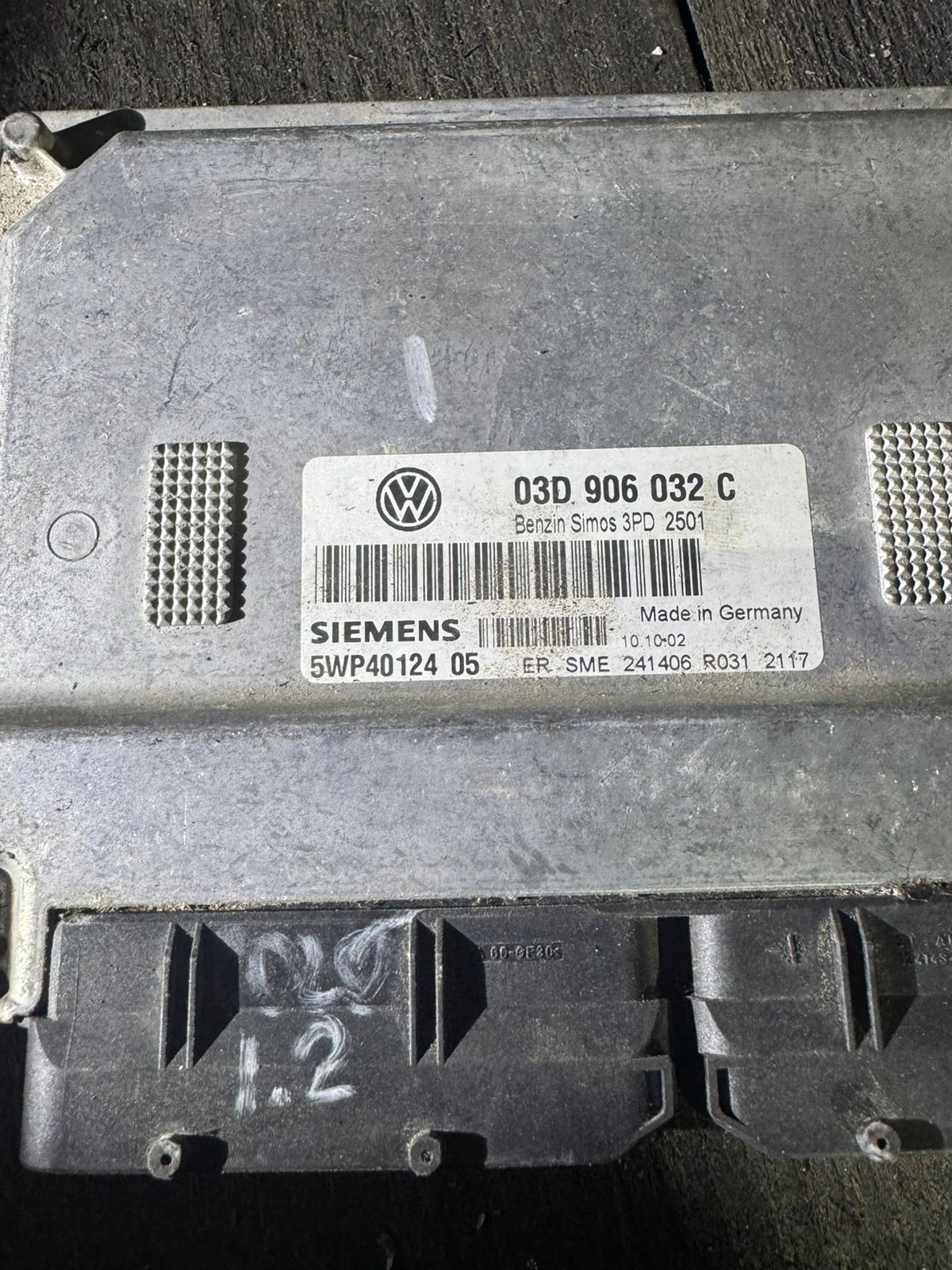 Siemens VDO ECU 04D906032C 5WP40124 05 Simos 3PD VW Audi Engine Control Unit