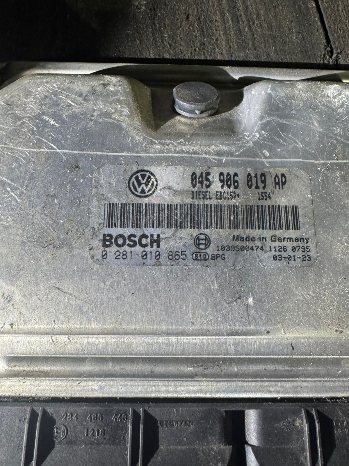 Bosch ECU 045906019AP 0281010865 EDC15P+ VW Audi Engine Control Unit