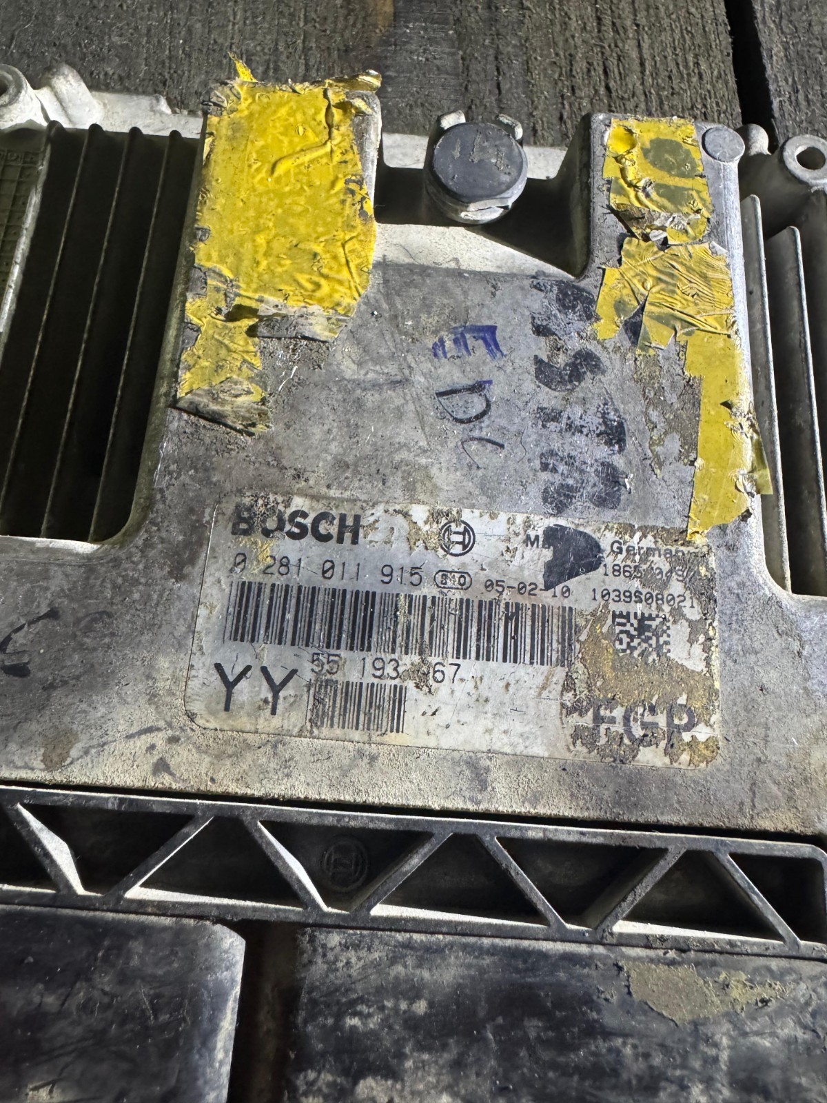 Bosch ECU 55193967 EDC16C9 0281011915 Engine Control Unit