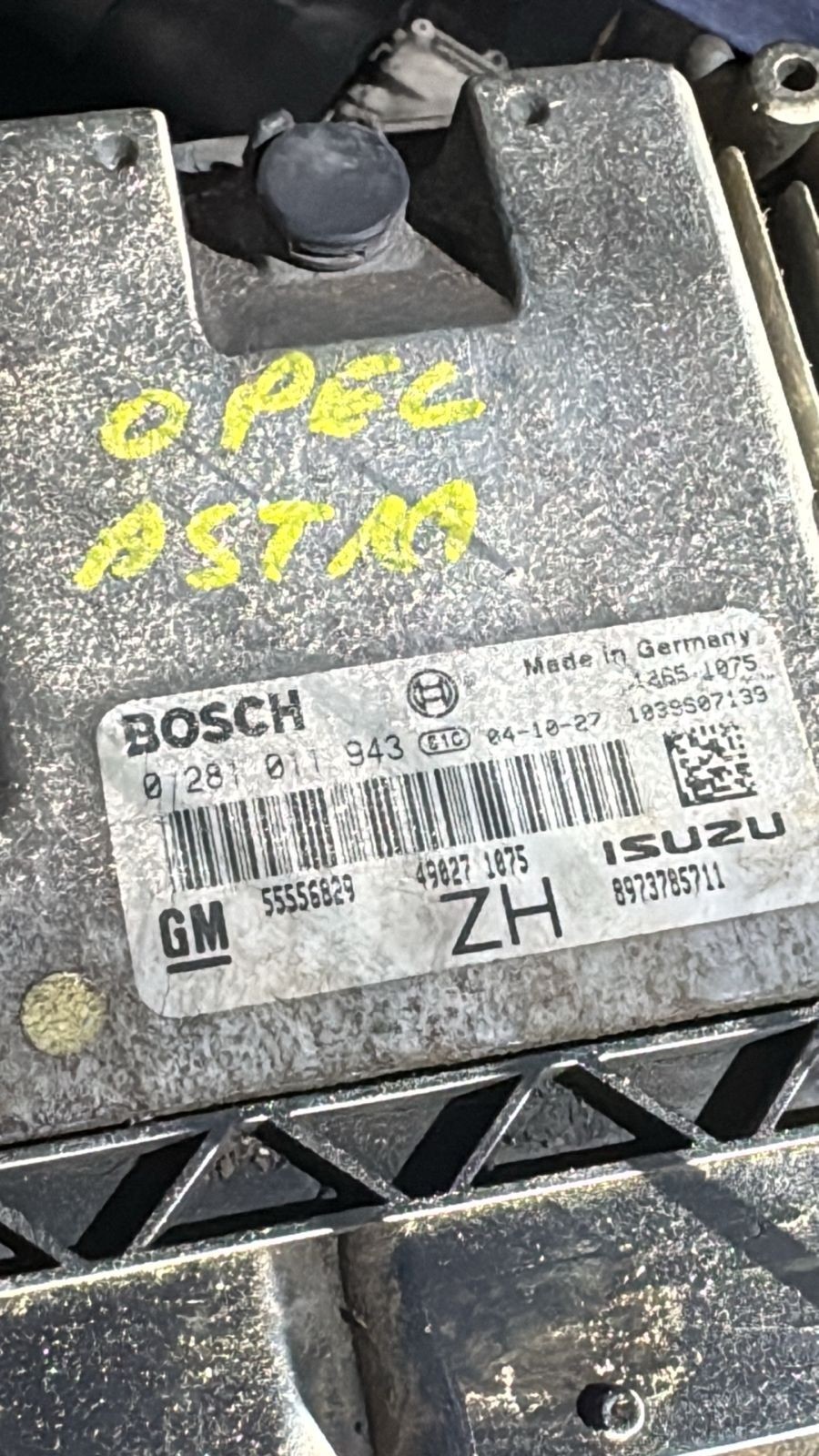 Bosch ECU 55556829 0281011943 EDC16C9 Engine Control Unit for Opel Zafira Vectra