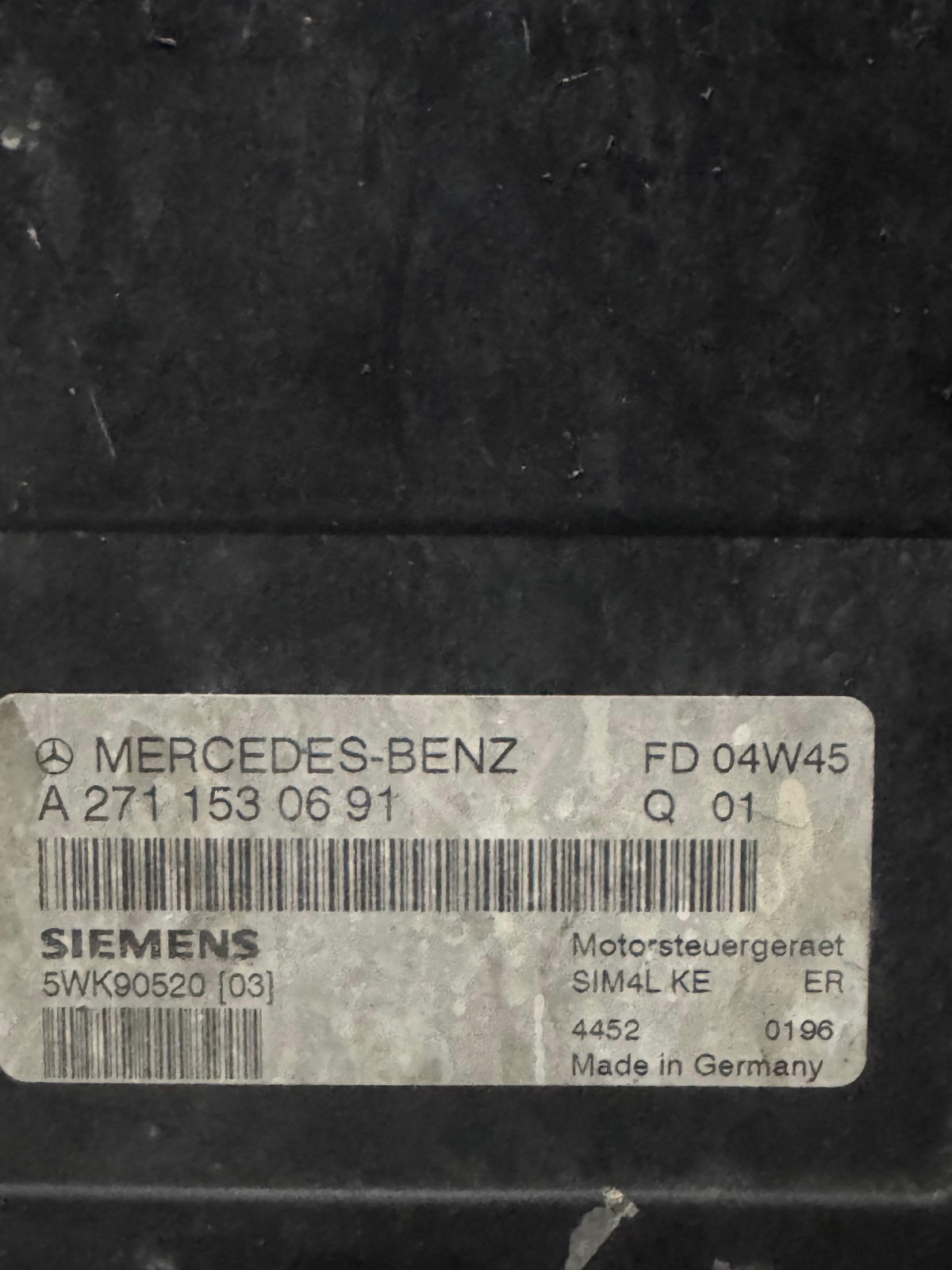 Mercedes ECU A2711530691 Siemens VDO 5WK90520[03] FD 04W45 Engine Control Unit