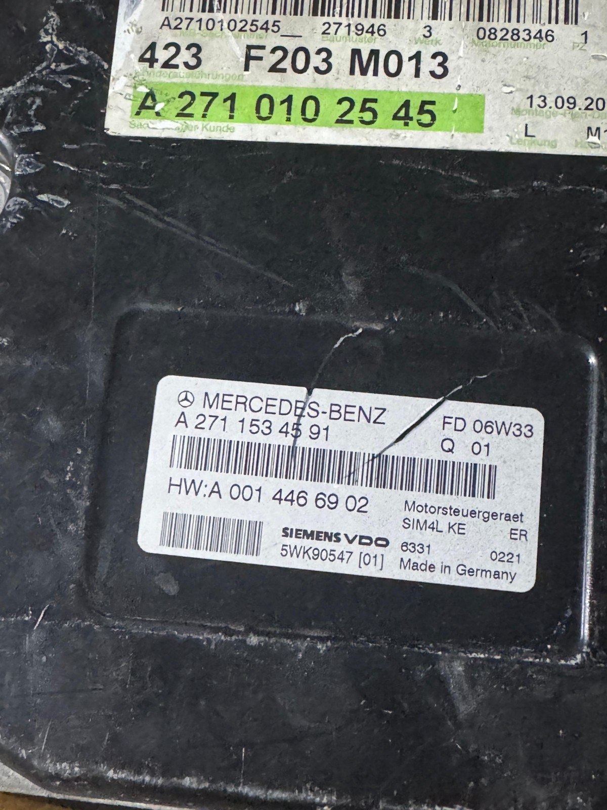 Mercedes ECU A2711534591 Siemens VDO 5WK90547[01] FD 06W33 Engine Control Unit