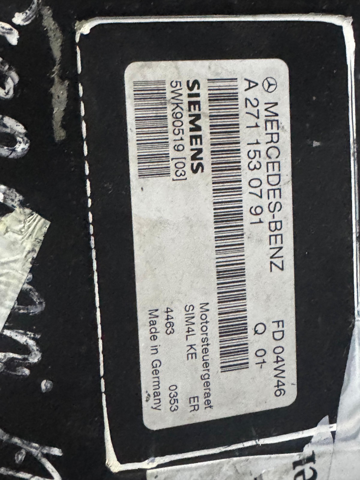 Mercedes ECU A2711530791 Siemens VDO 5WK90519[03] FD 04W46 Engine Control Unit