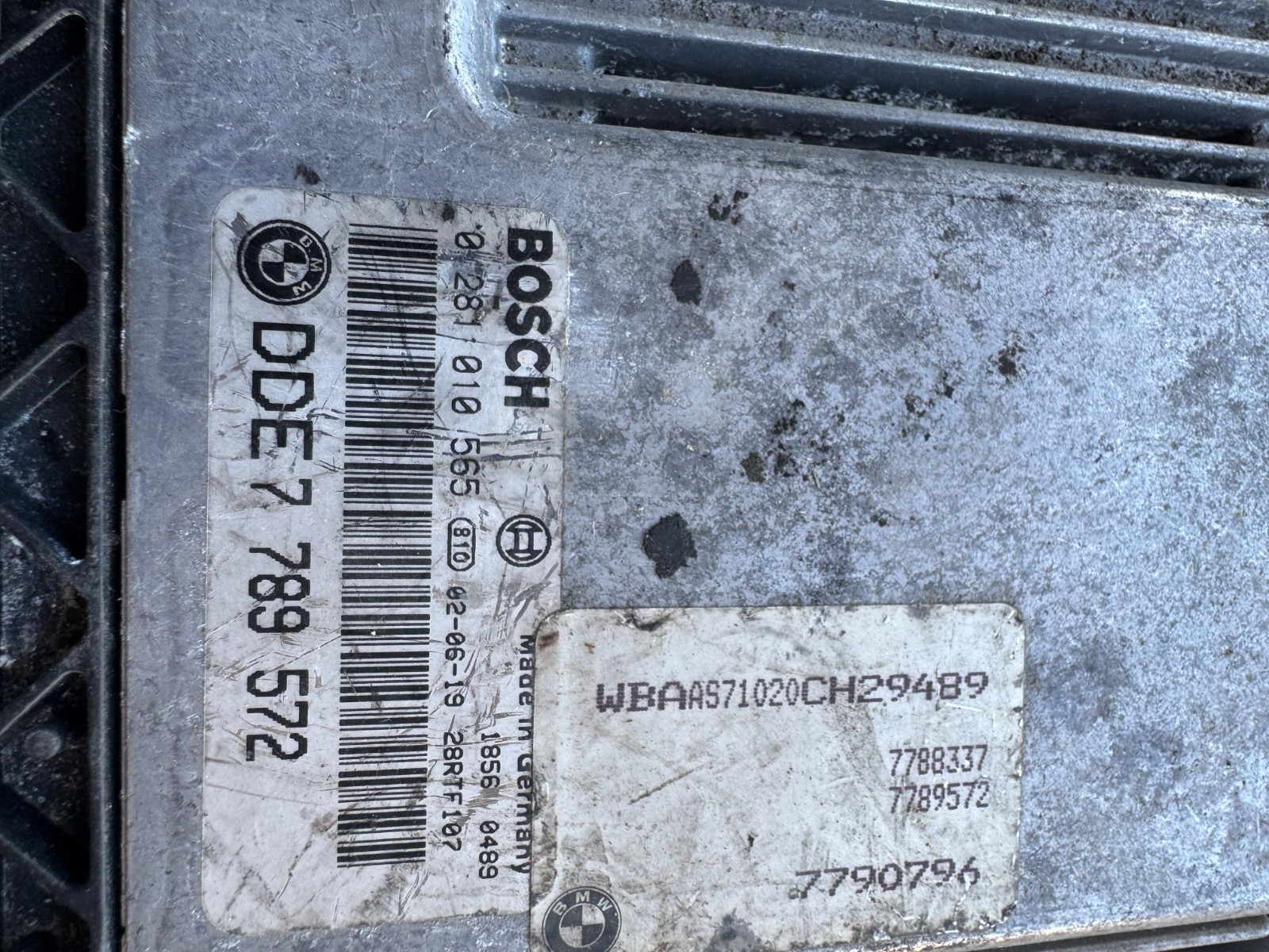 Bosch ECU DDE7789572 EDC16C1 0281010565 Engine Control Unit