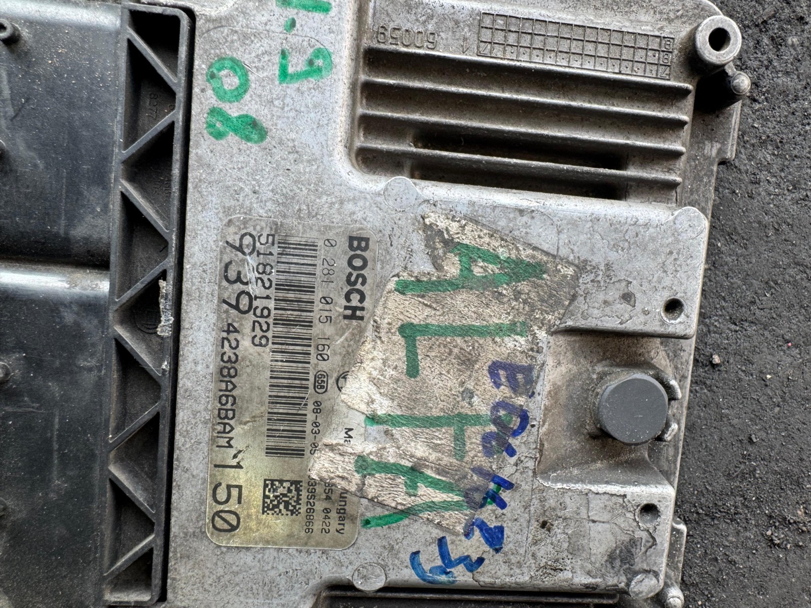 Bosch ECU 51821929 EDC16C39 0281015160 Engine Control Module
