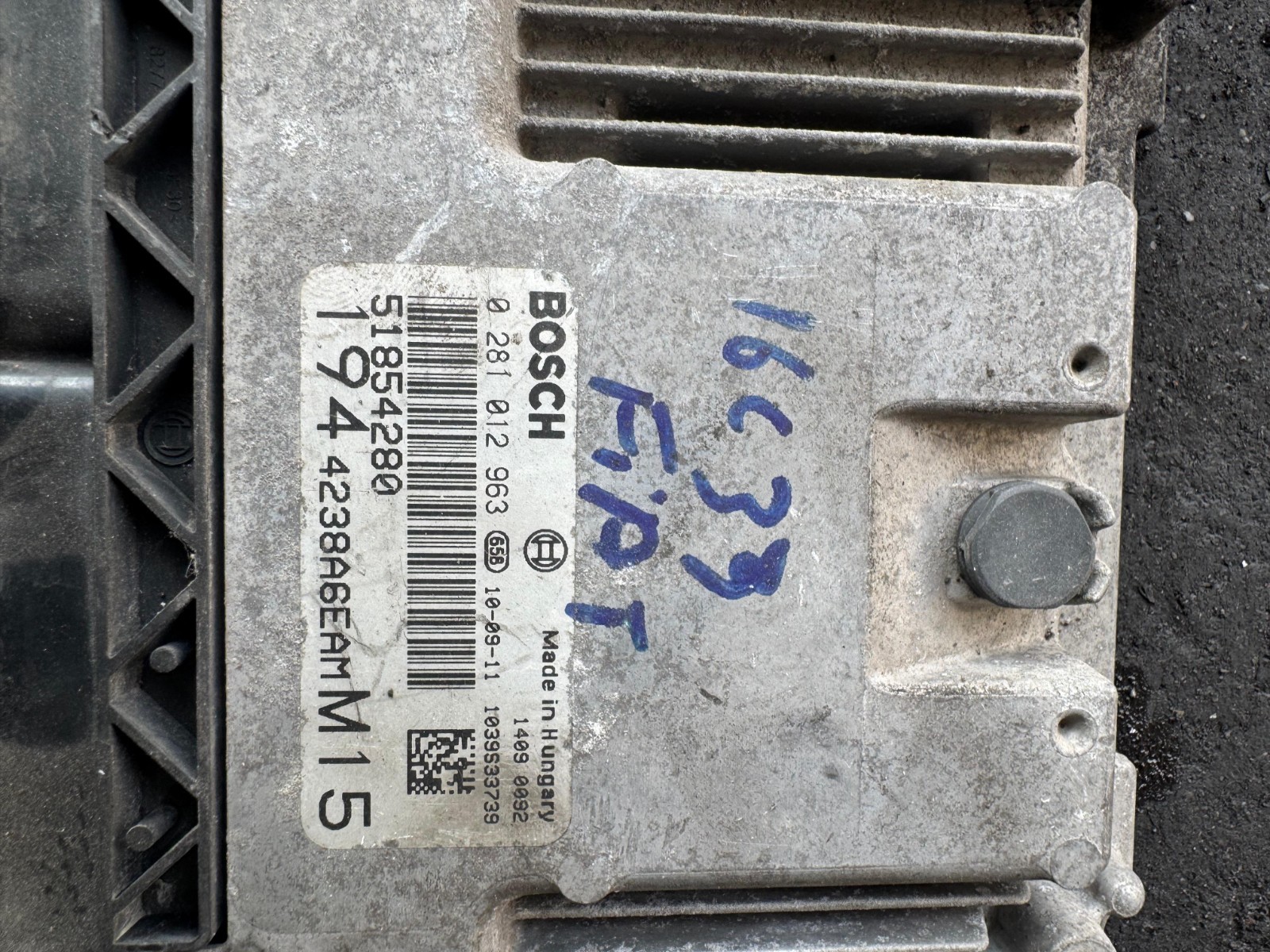 Bosch ECU 51854280 EDC16C39 0281012963 Engine Control Unit